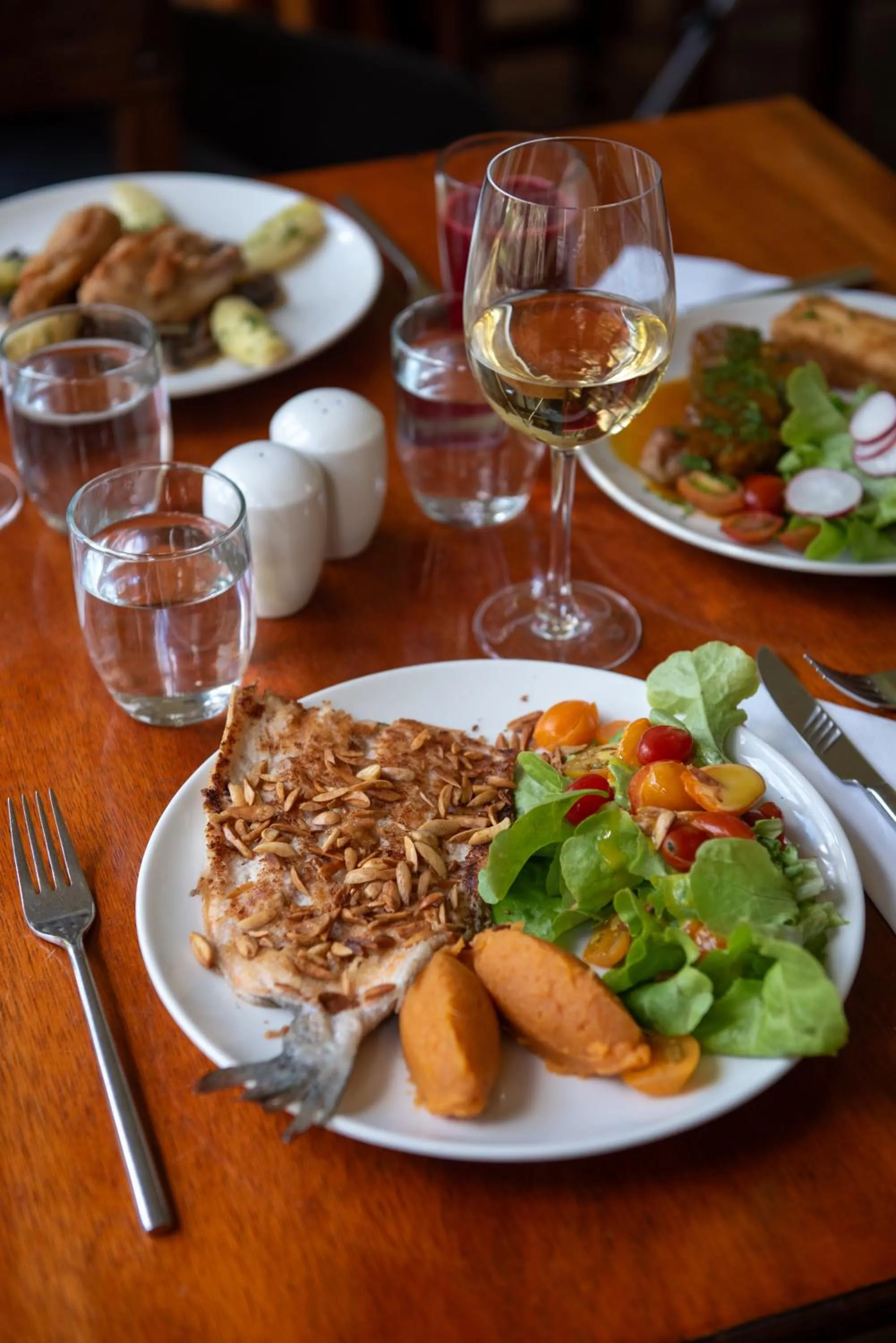 Restaurant/places to eat in Hacienda La Cienega