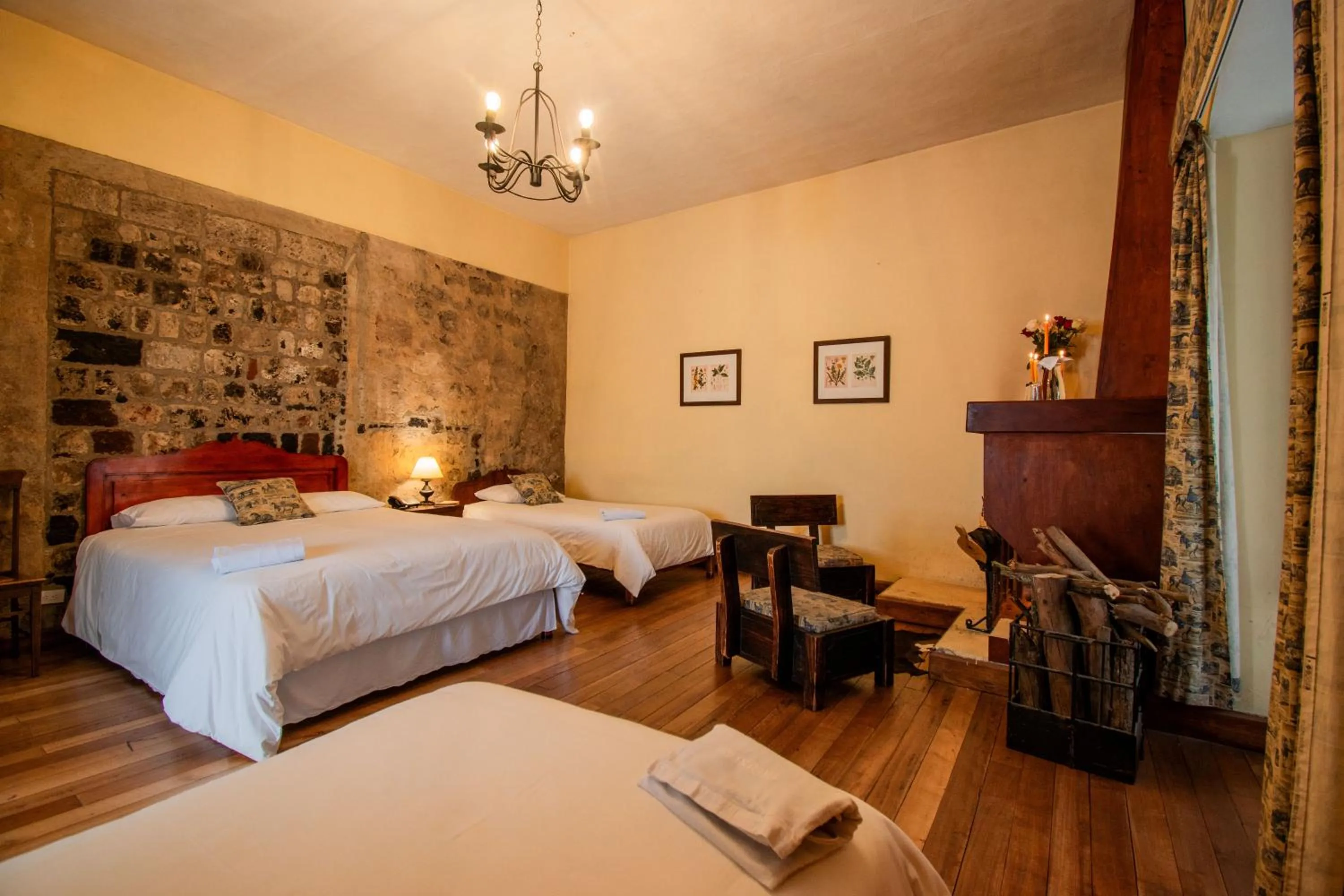 Bed in Hacienda La Cienega