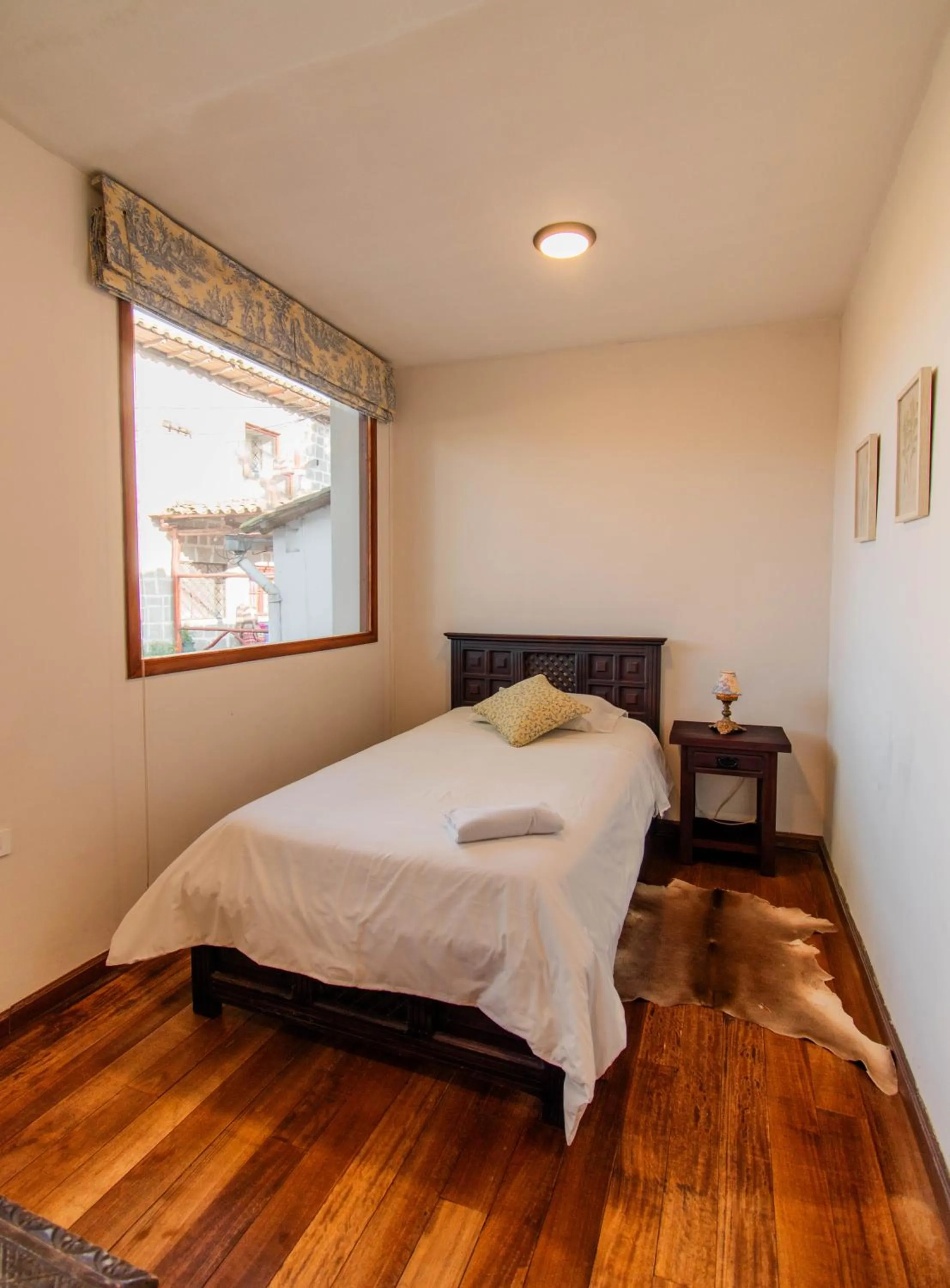 Bed in Hacienda La Cienega