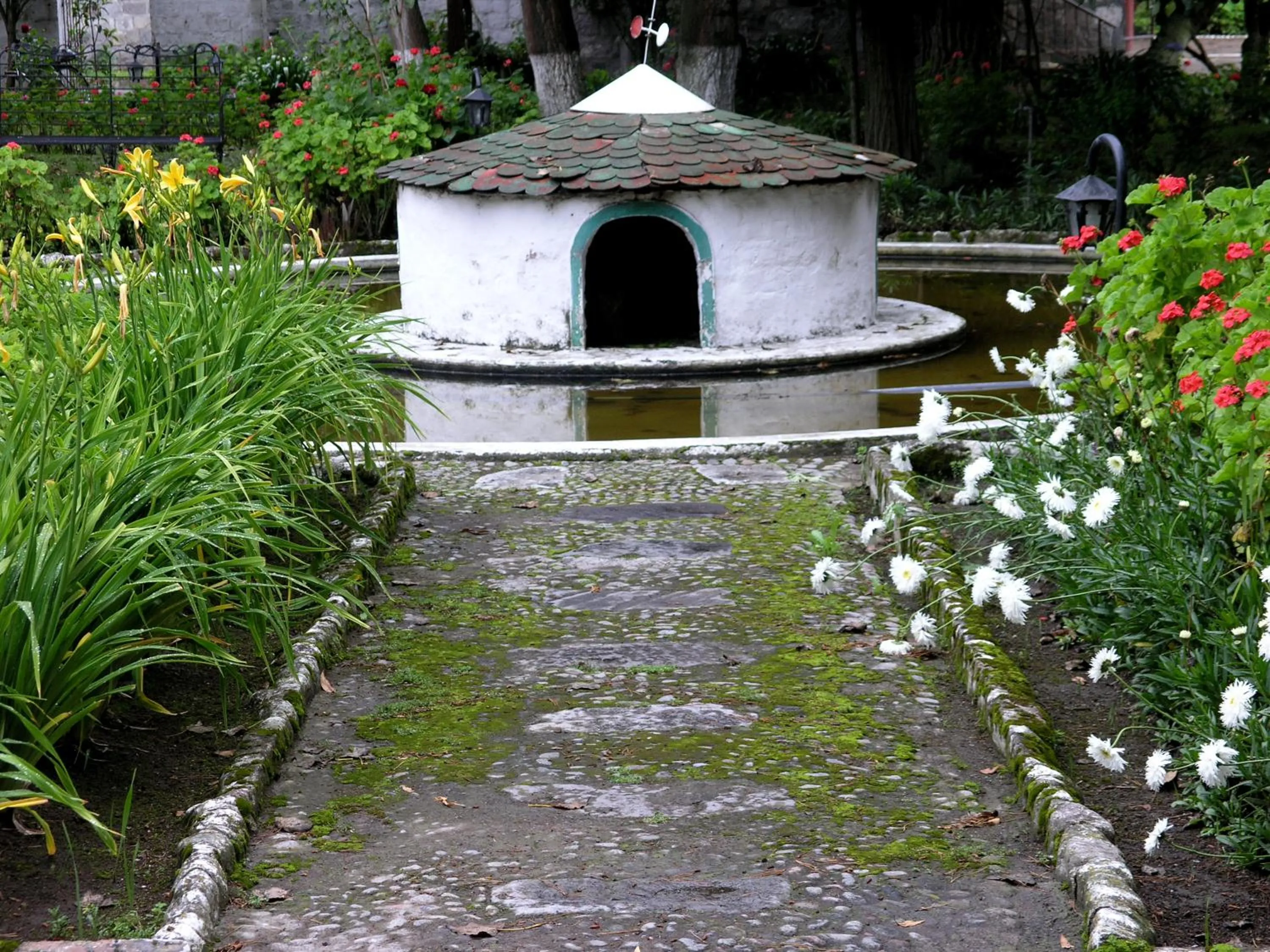 Garden in Hacienda La Cienega