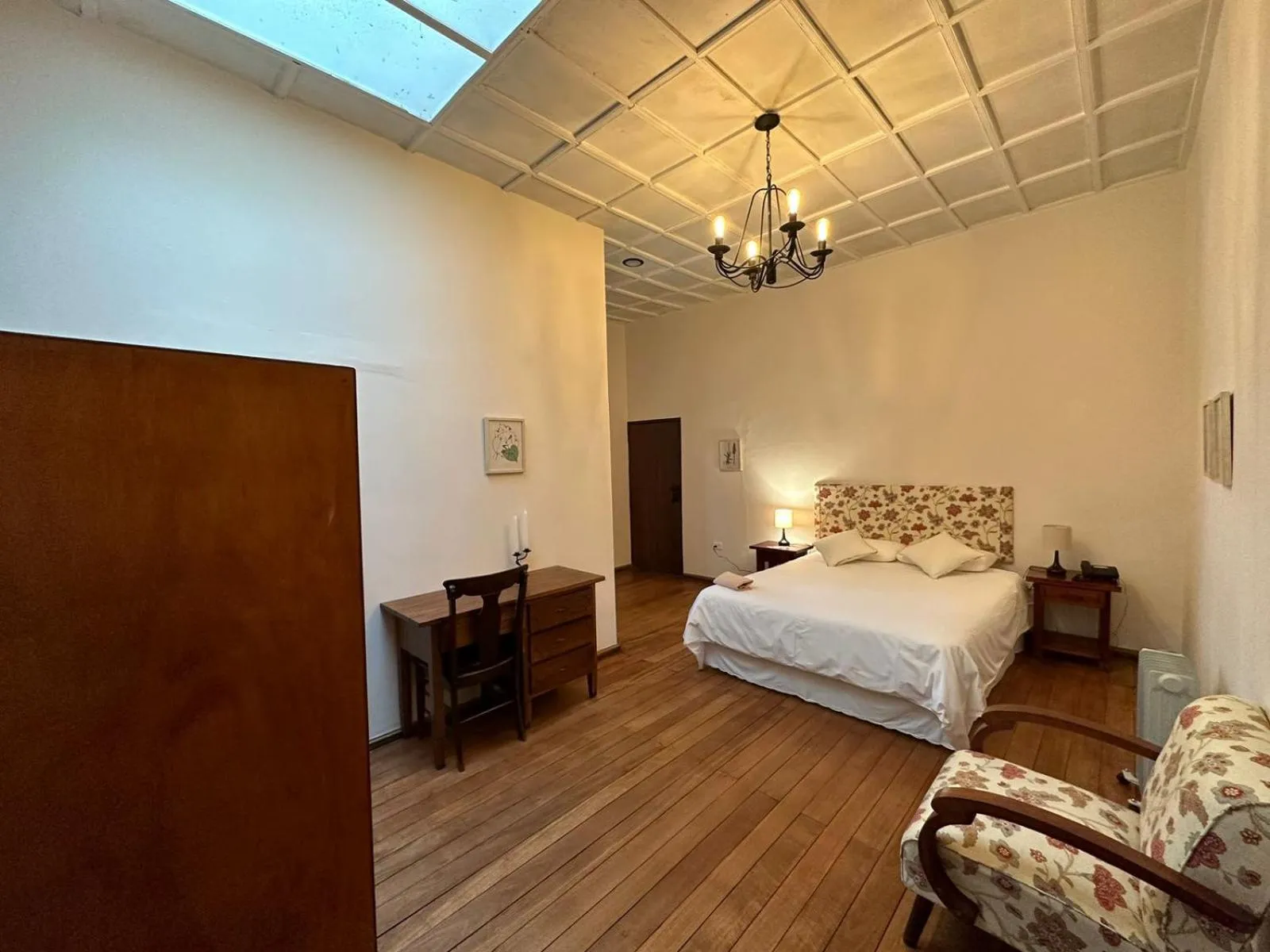 Bedroom, Bed in Hacienda La Cienega