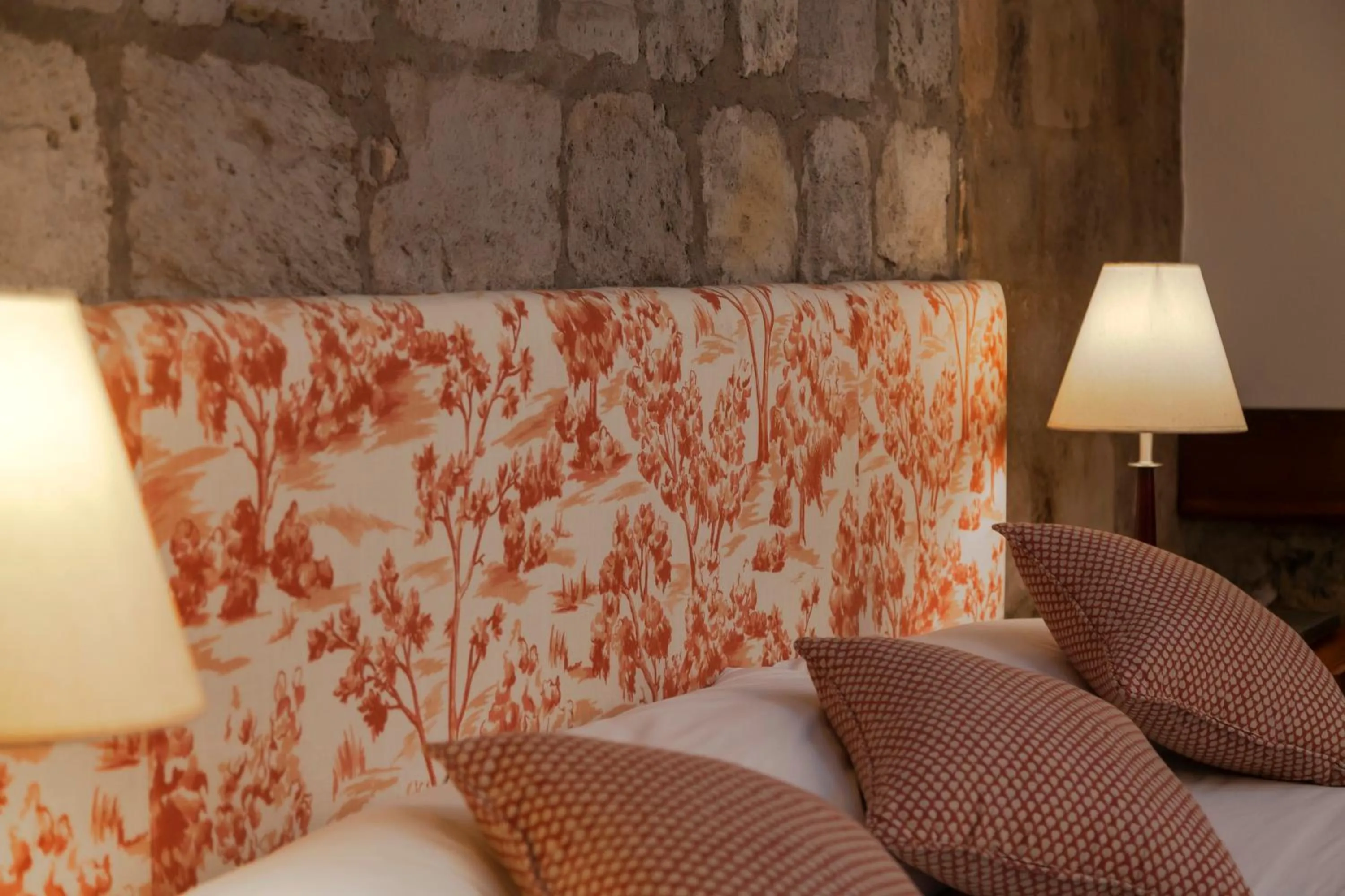 Bed in Hacienda La Cienega