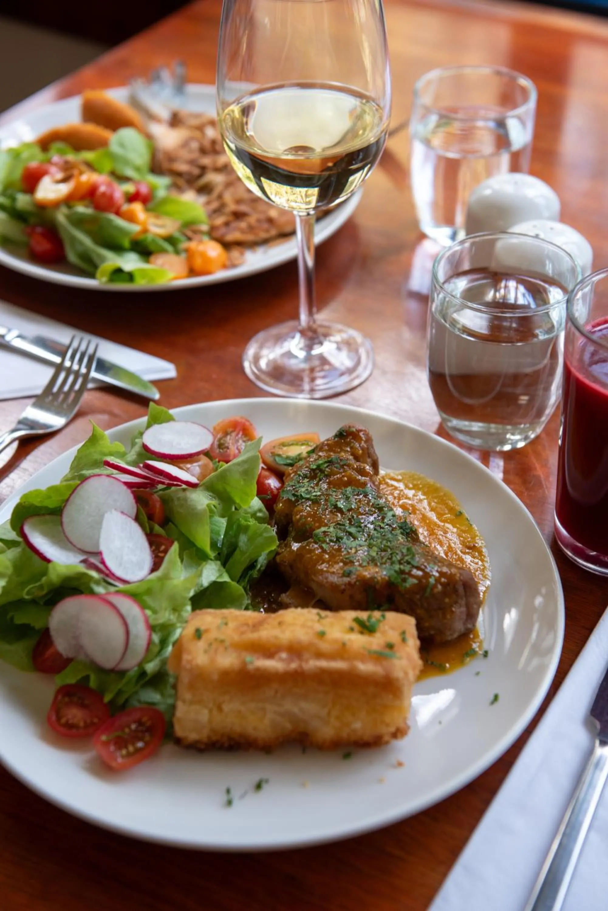 Restaurant/places to eat in Hacienda La Cienega