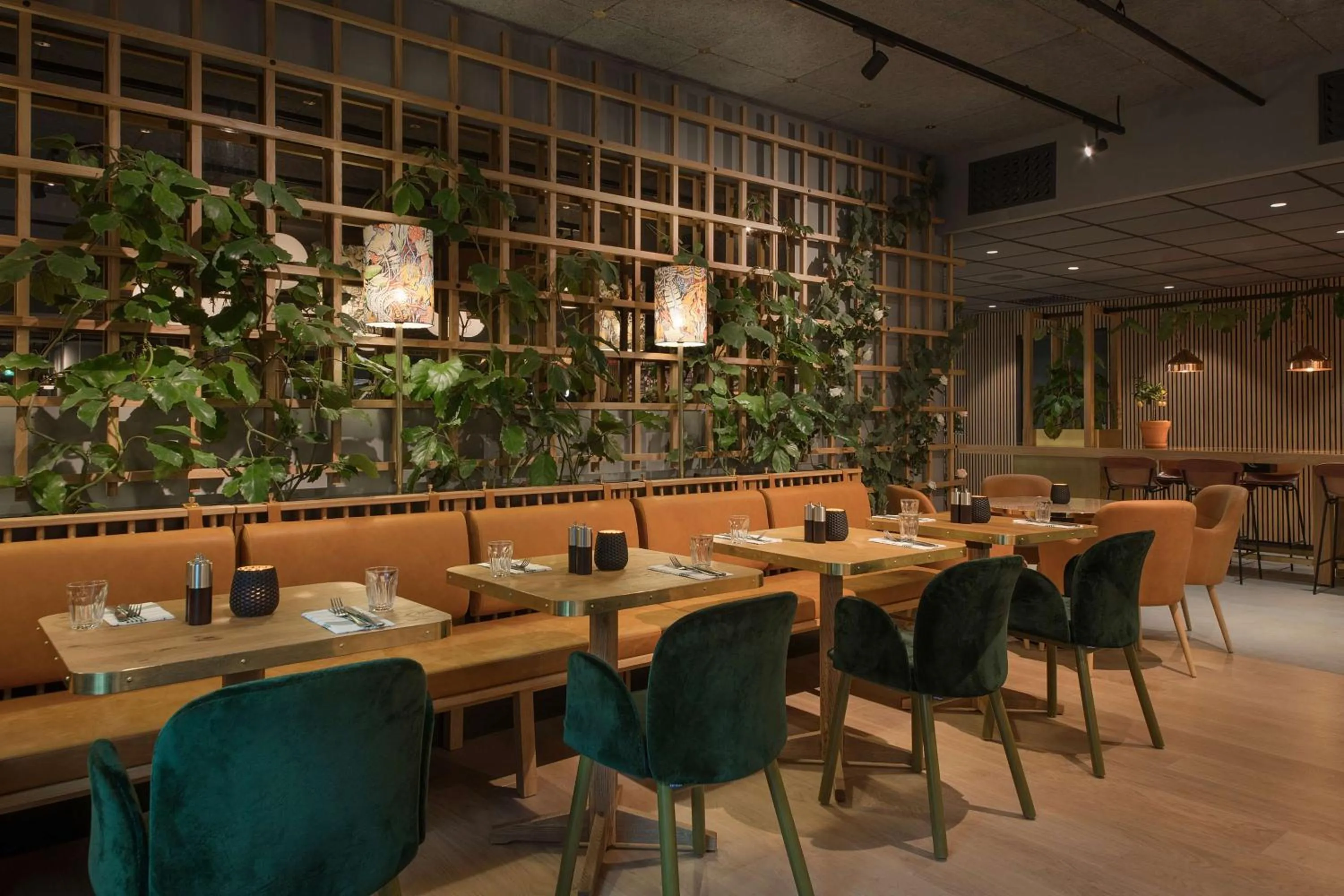 Restaurant/places to eat in Scandic Sjølyst