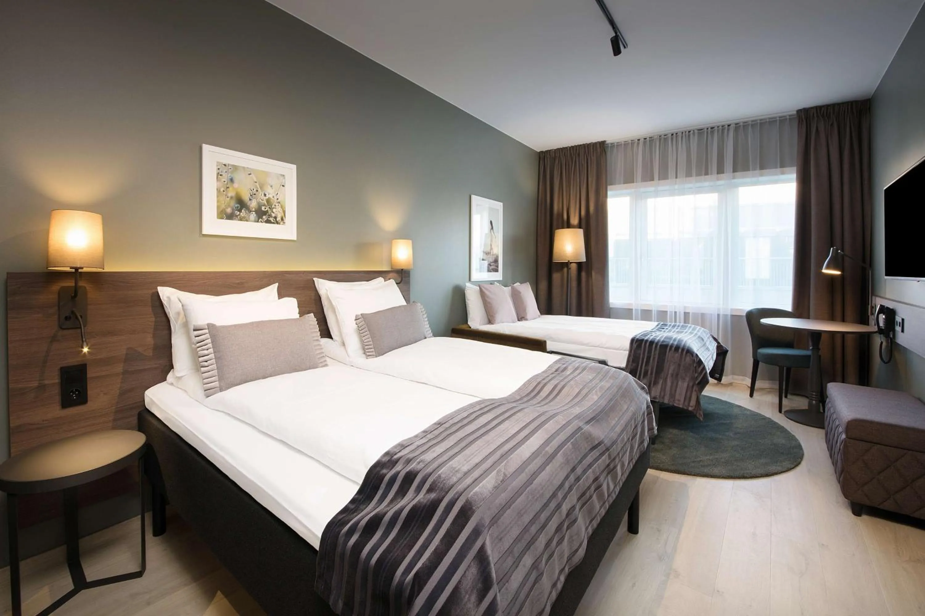 Photo of the whole room, Bed in Scandic Sjølyst