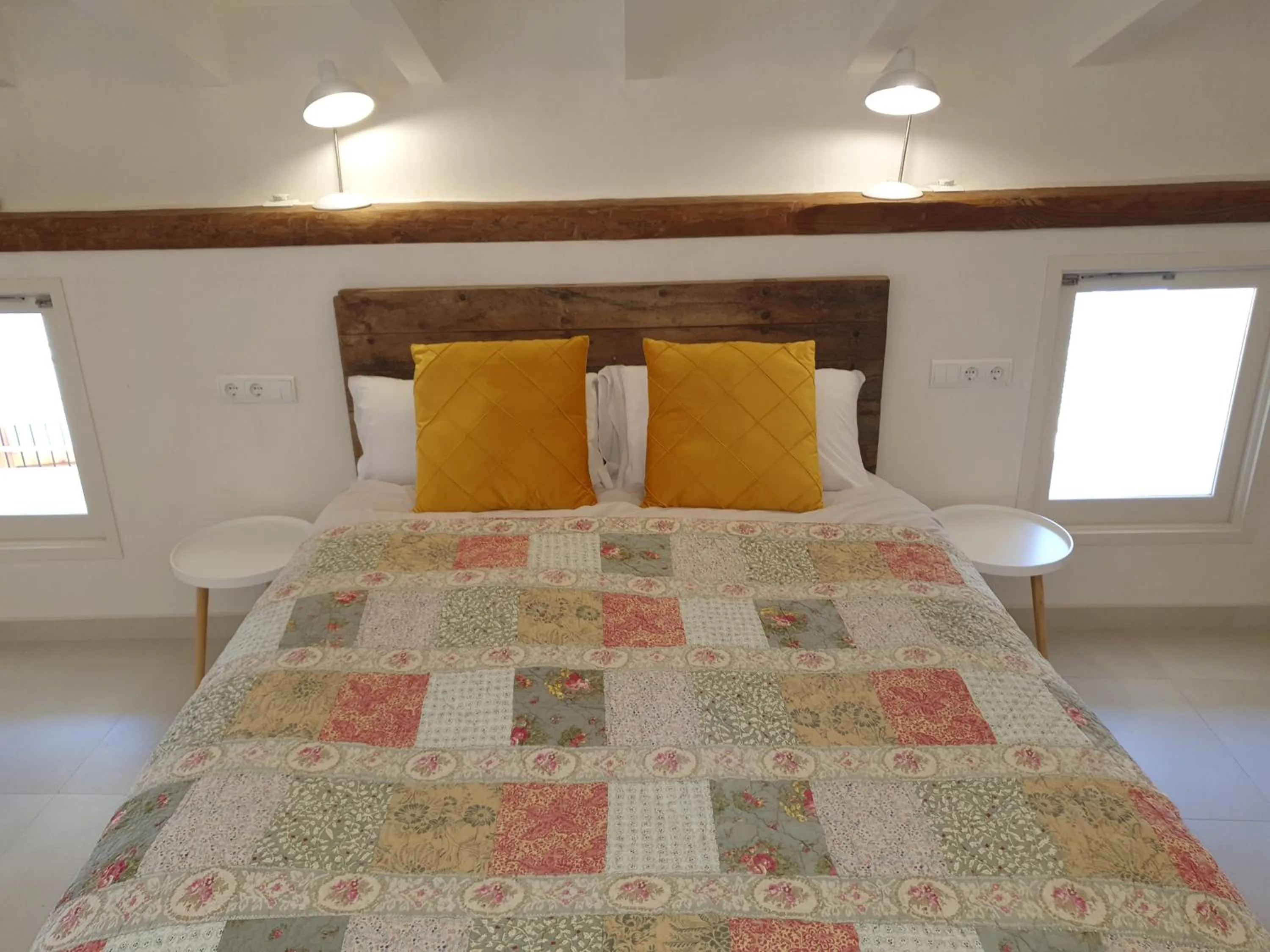 Bed in Casa Guiraud, Cosy and Welcoming Townhouse
