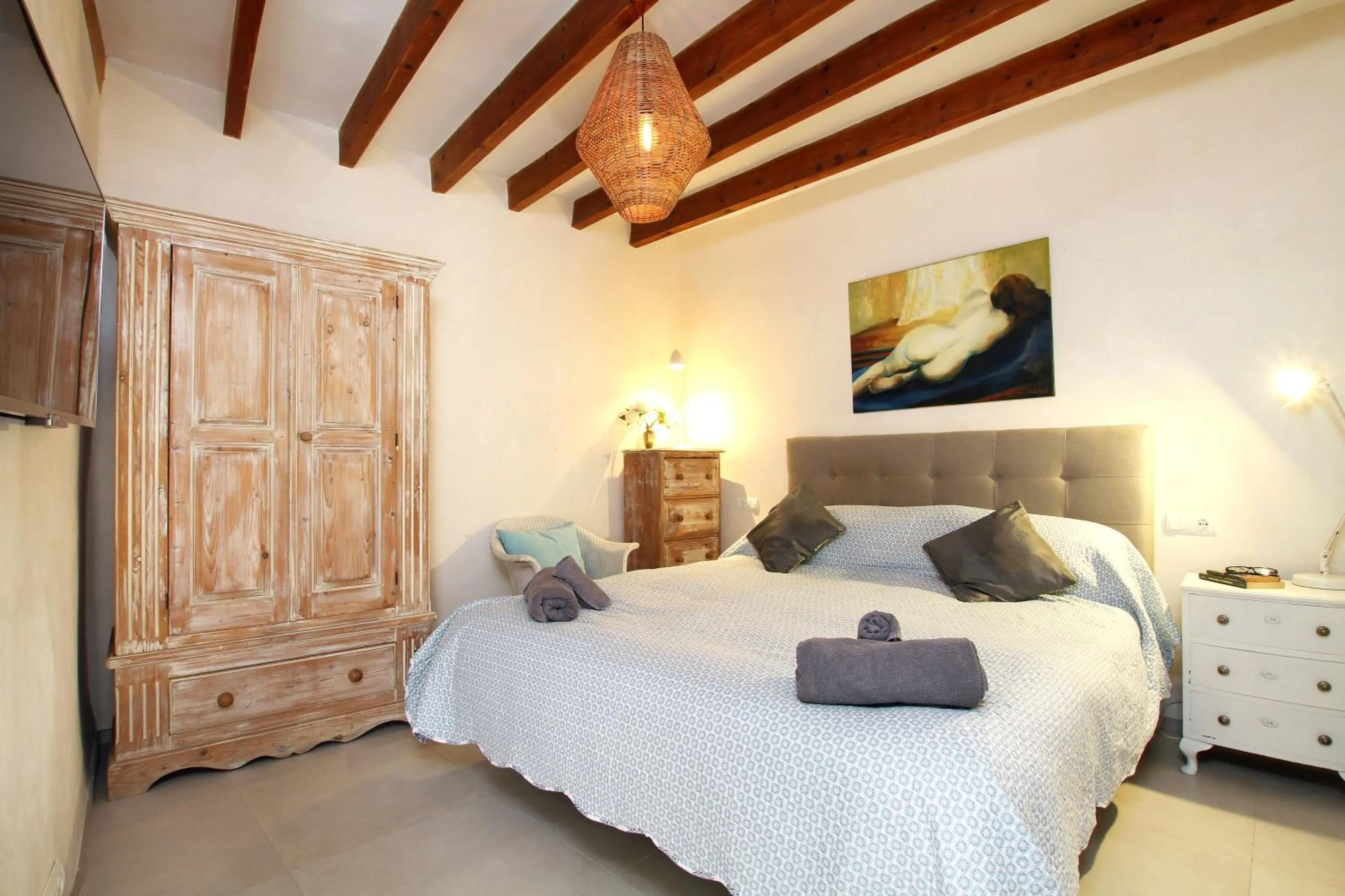 Bed in Casa Guiraud, Cosy and Welcoming Townhouse