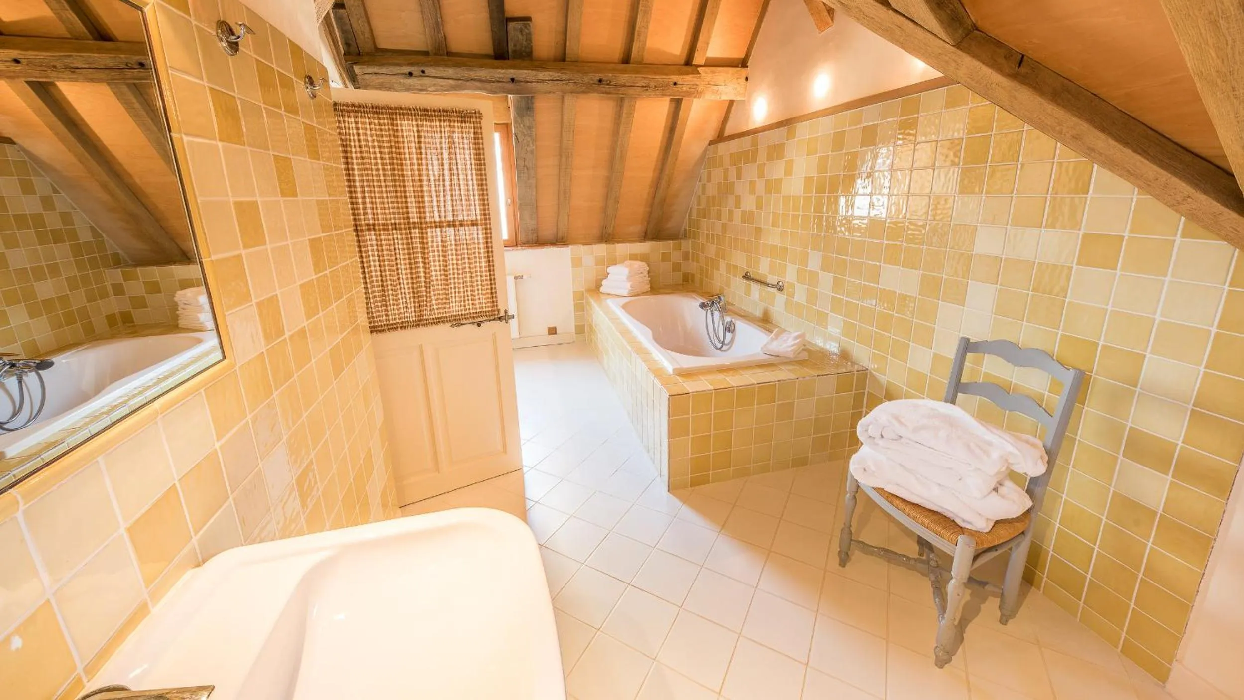 Bathroom in La Maison de Rhodes Hôtel & Spa