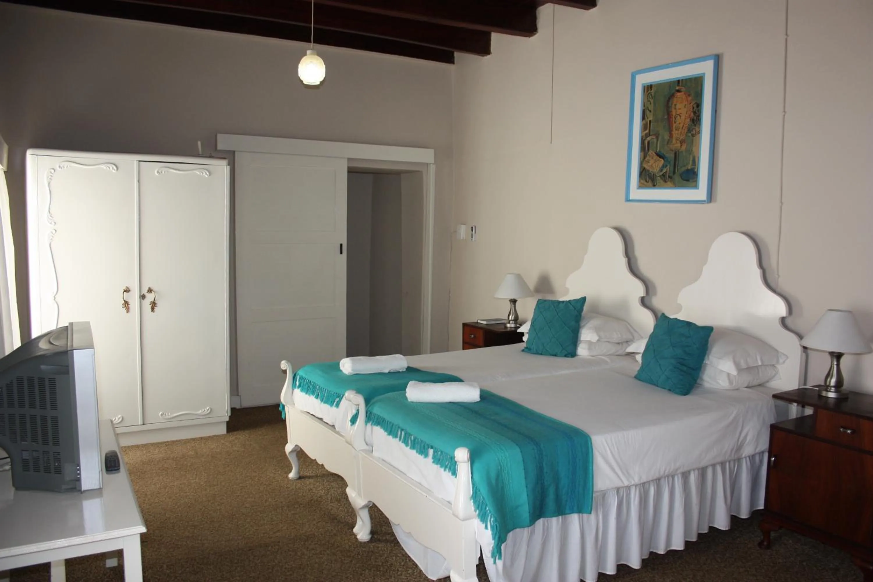 Photo of the whole room, Bed in Karoopark Guest House