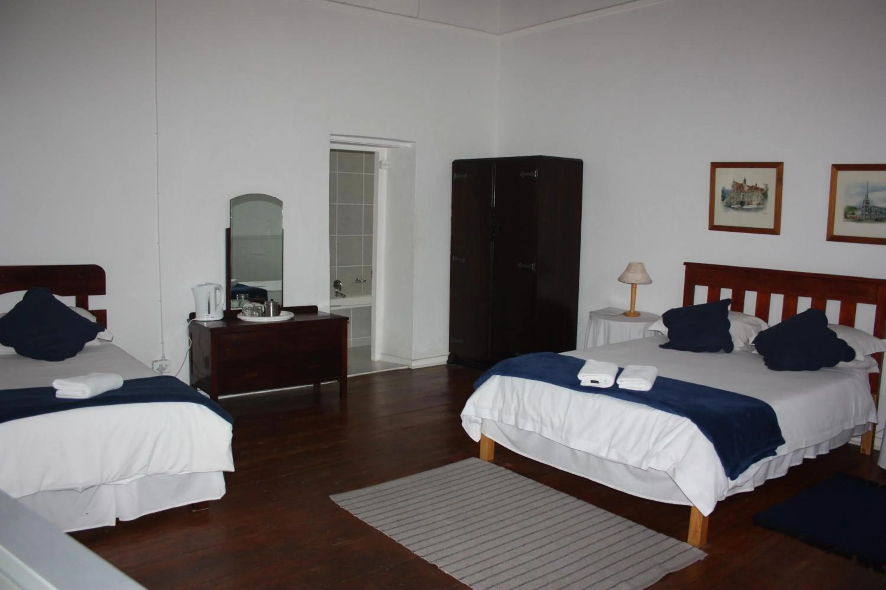 Photo of the whole room, Bed in Karoopark Guest House