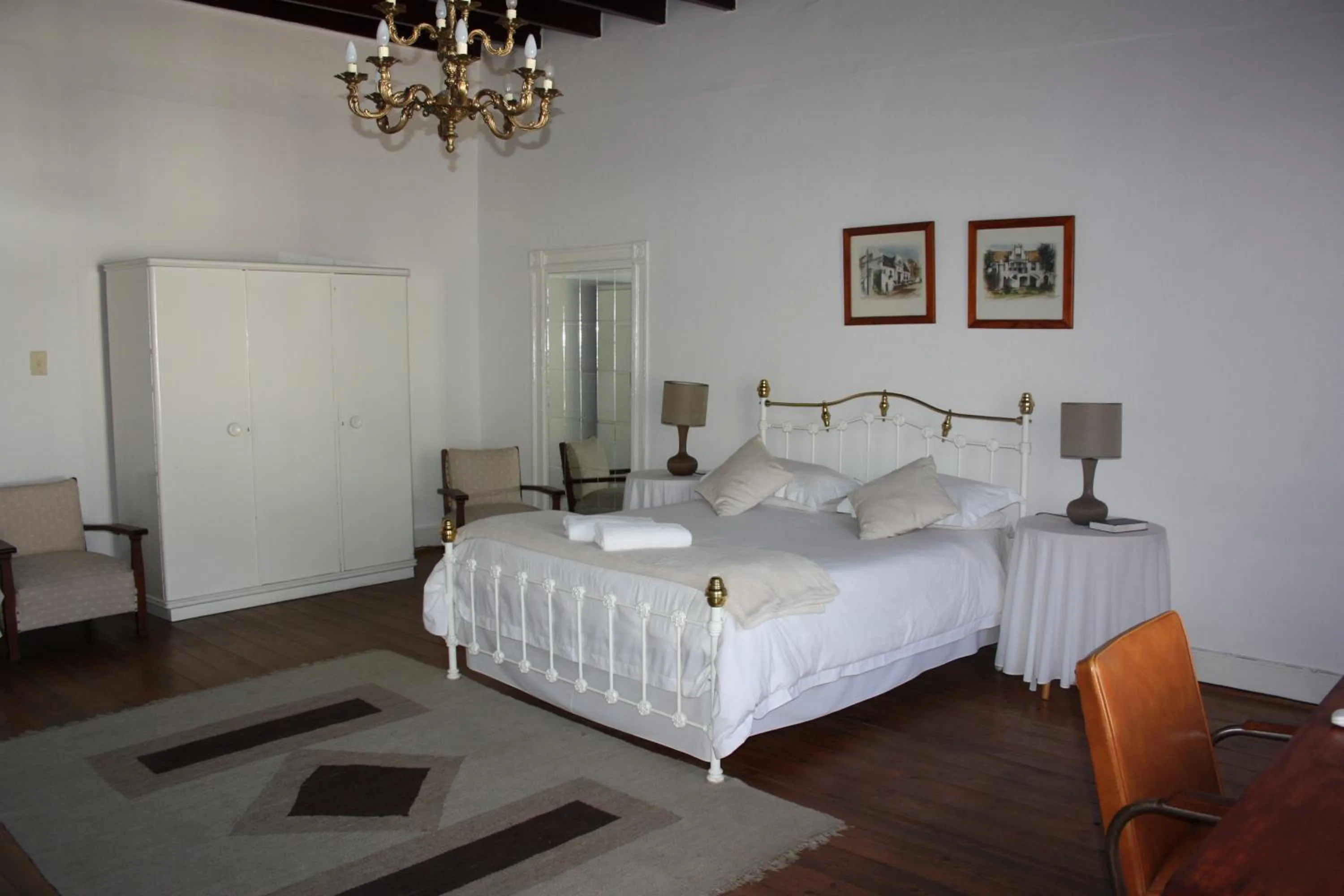 Bed in Karoopark Guest House