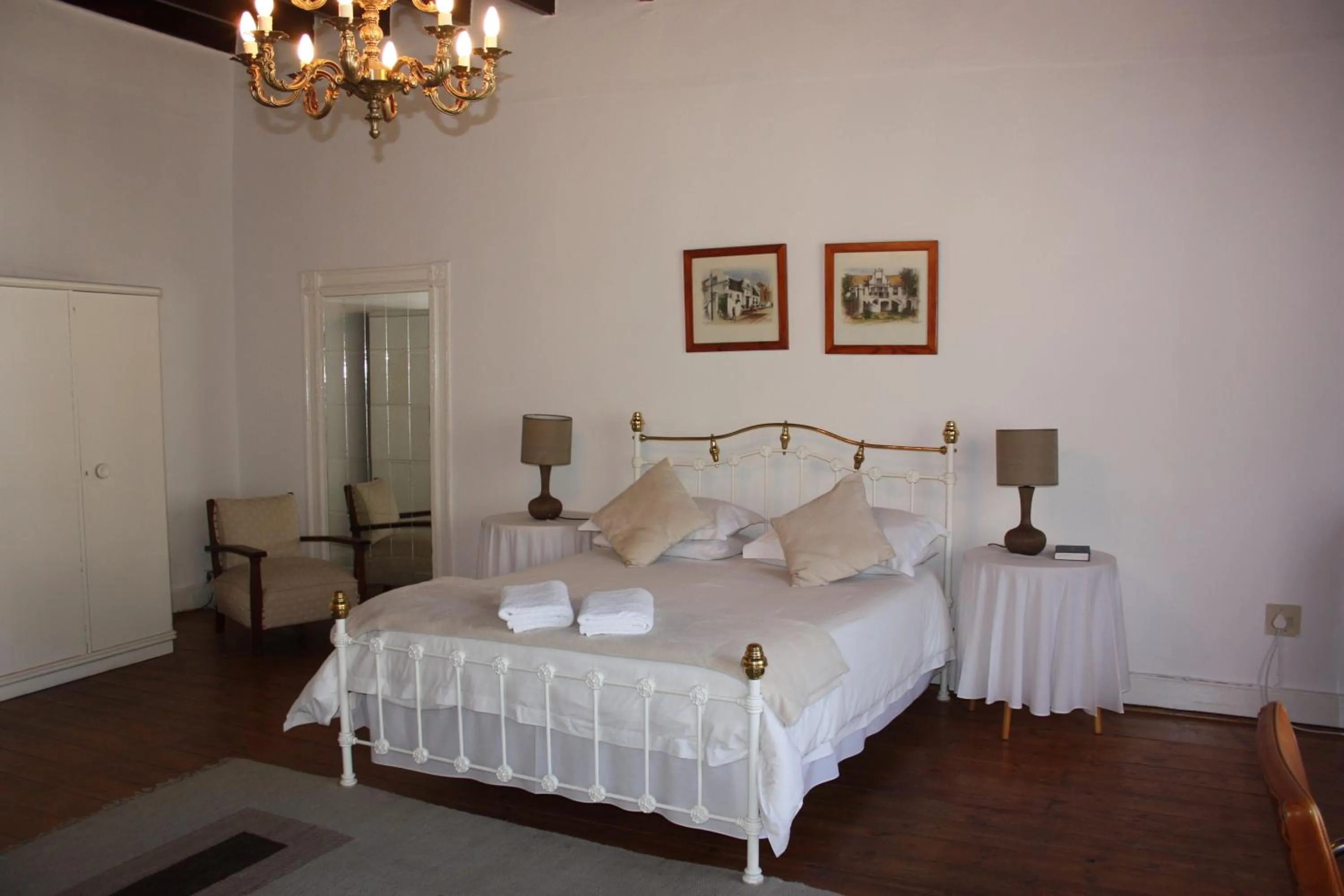 Bed in Karoopark Guest House