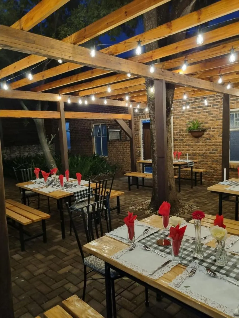 Restaurant/places to eat in Gorgeous Gecko Guesthouse