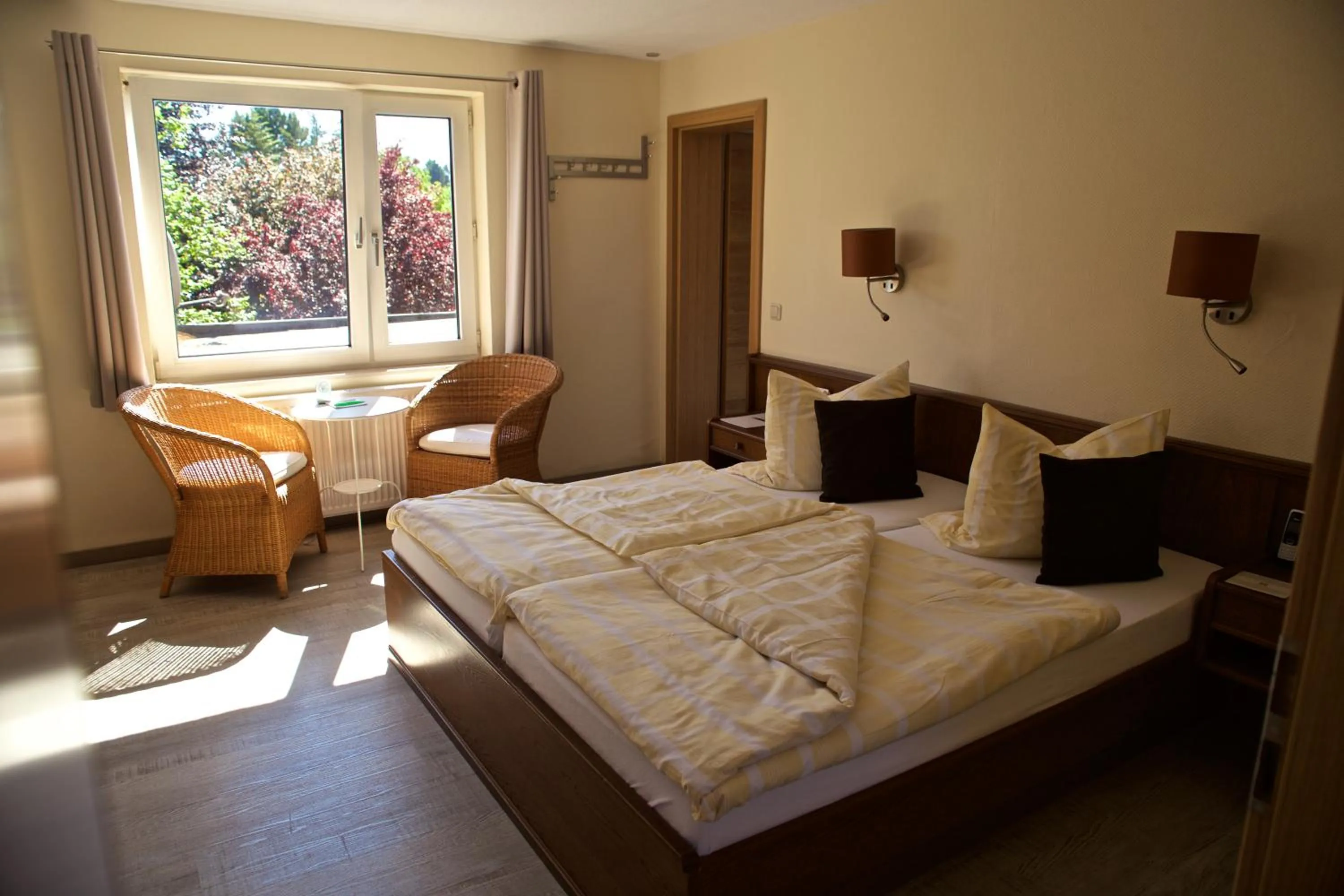 Bedroom, Bed in Neumanns Waldschänke