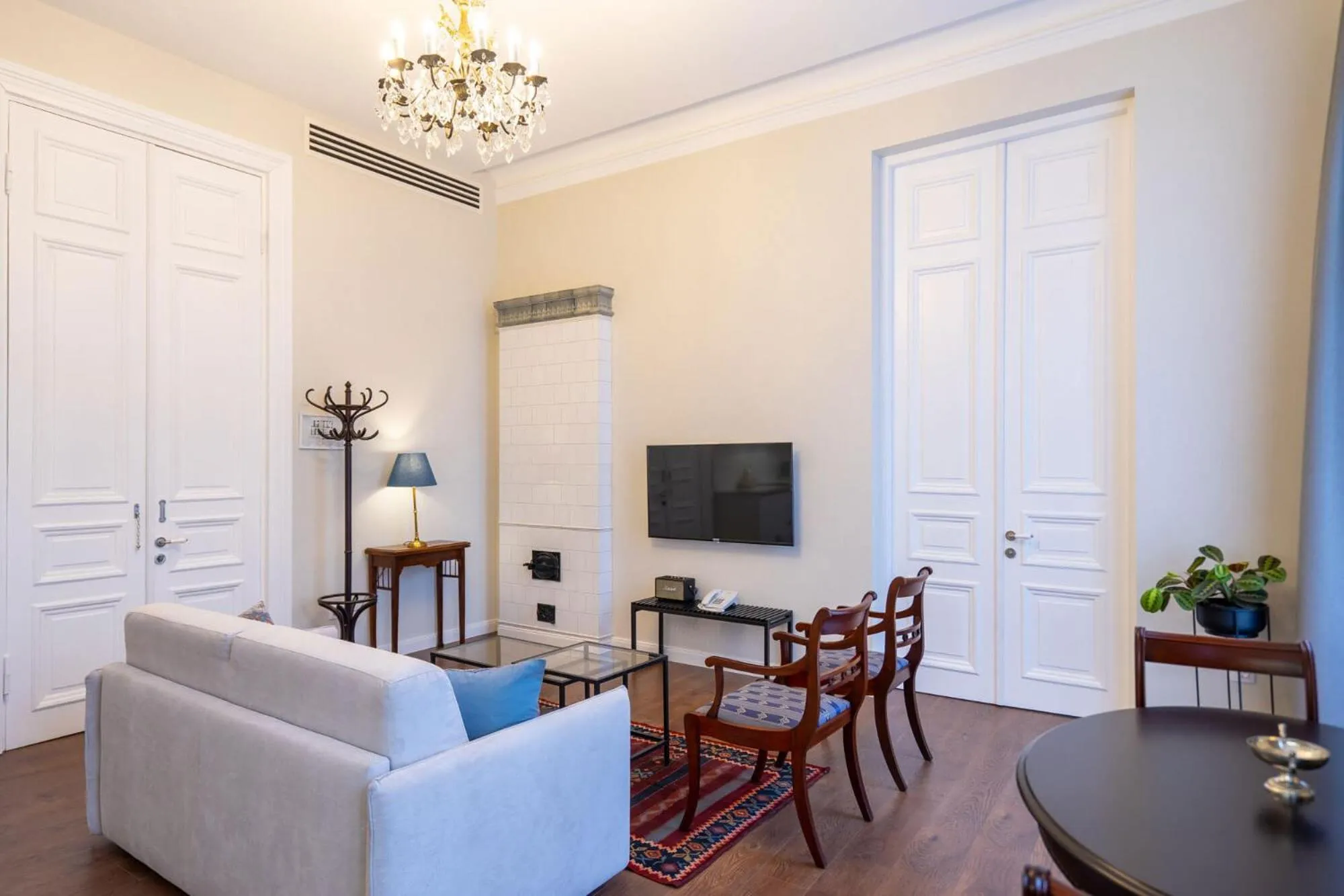 Living room in TIFLIS OPERA Aparthotel