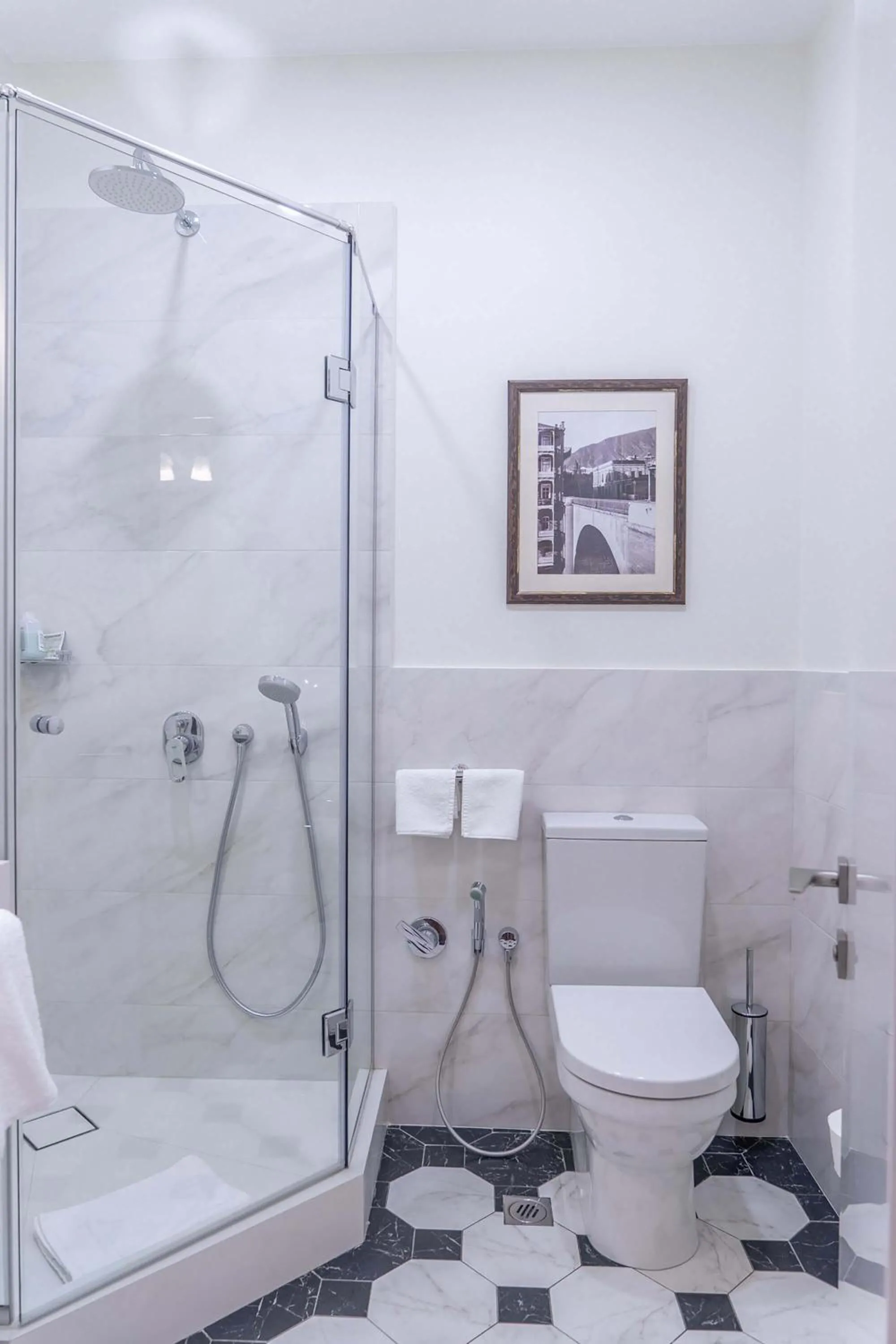 Toilet in TIFLIS OPERA Aparthotel