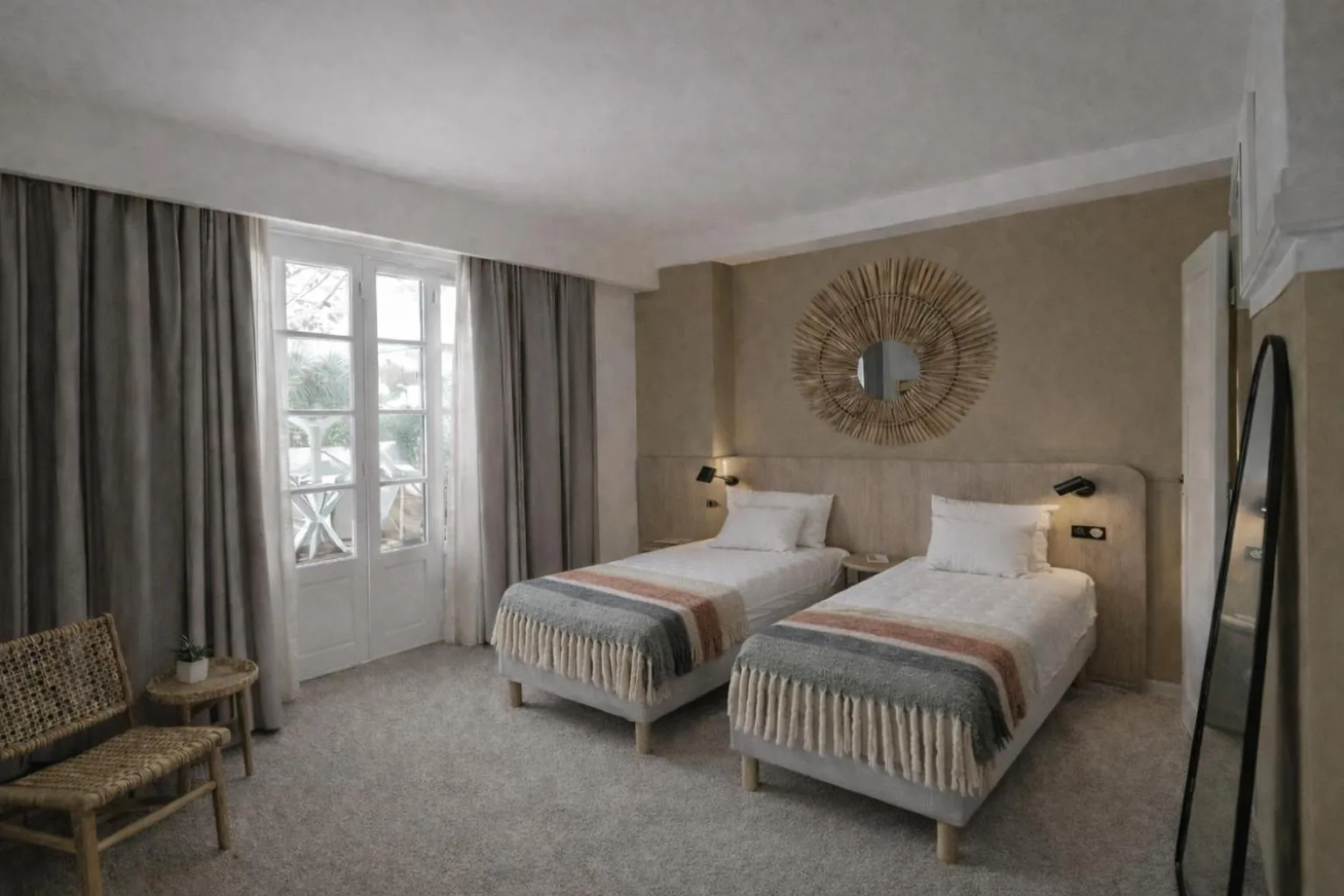 Bed in Hôtel & Résidence Vacances Bleues Orhoïtza