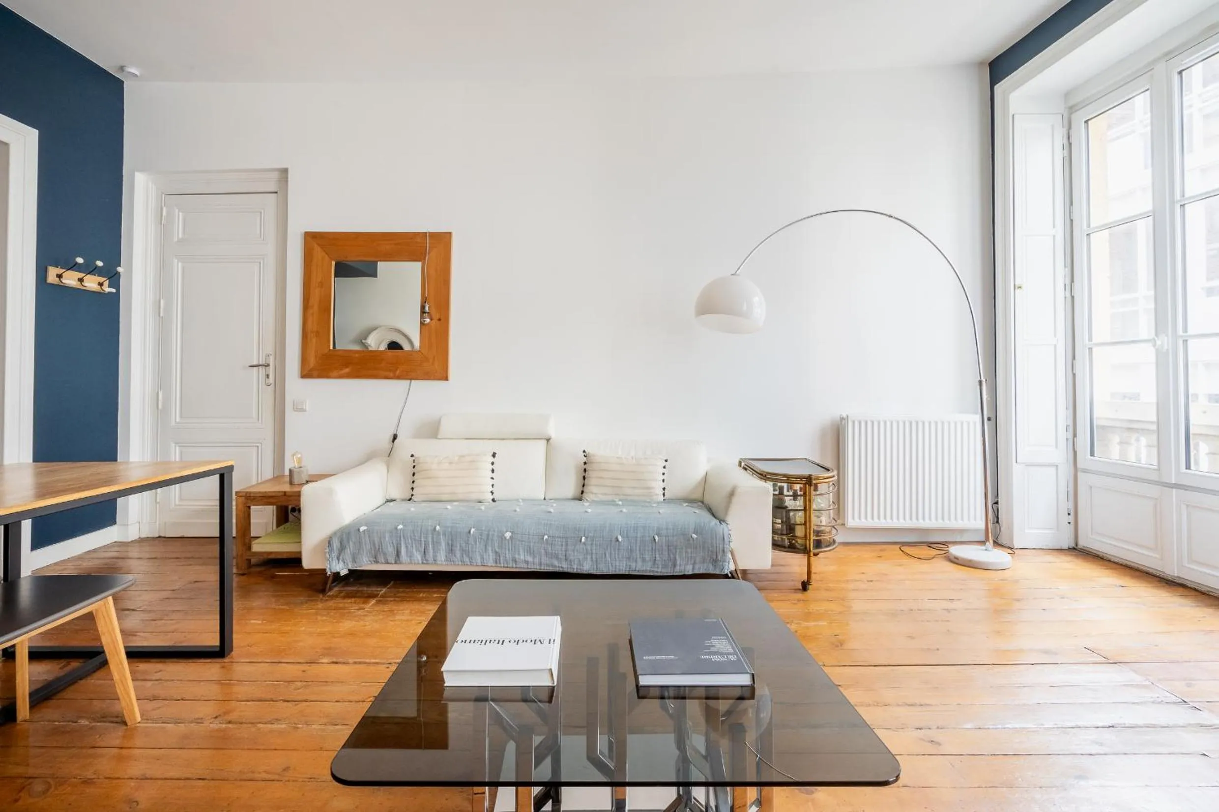 Living room, Bed in B&B L'Escapade Bordelaise