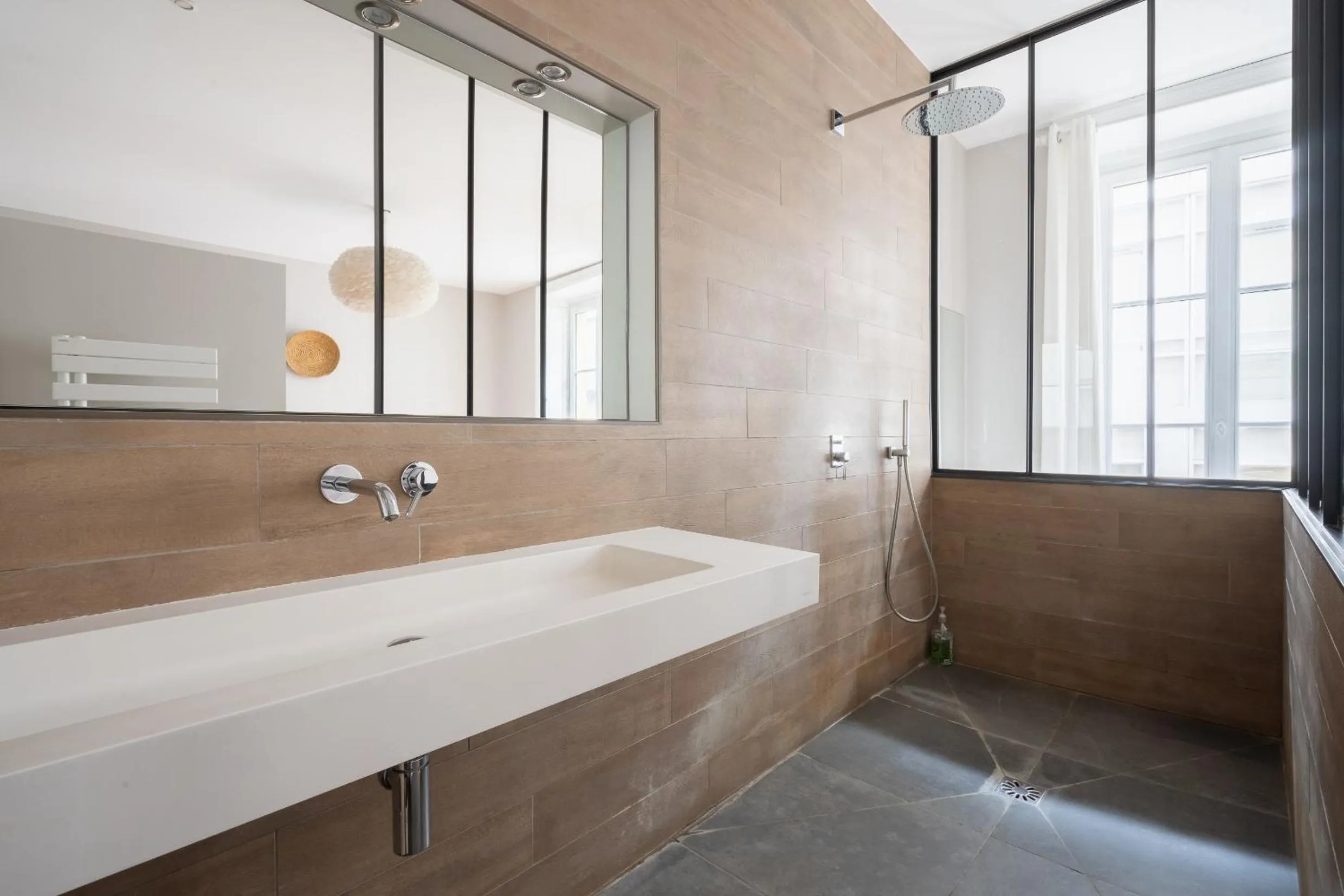 Bathroom in B&B L'Escapade Bordelaise