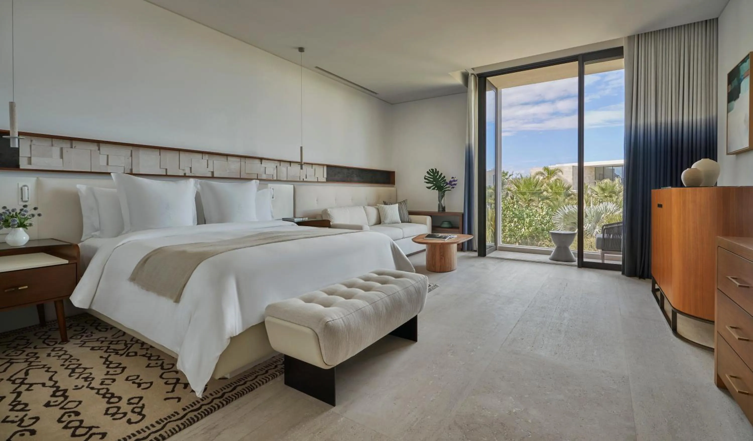 Bedroom, Bed in Four Seasons Resort Los Cabos