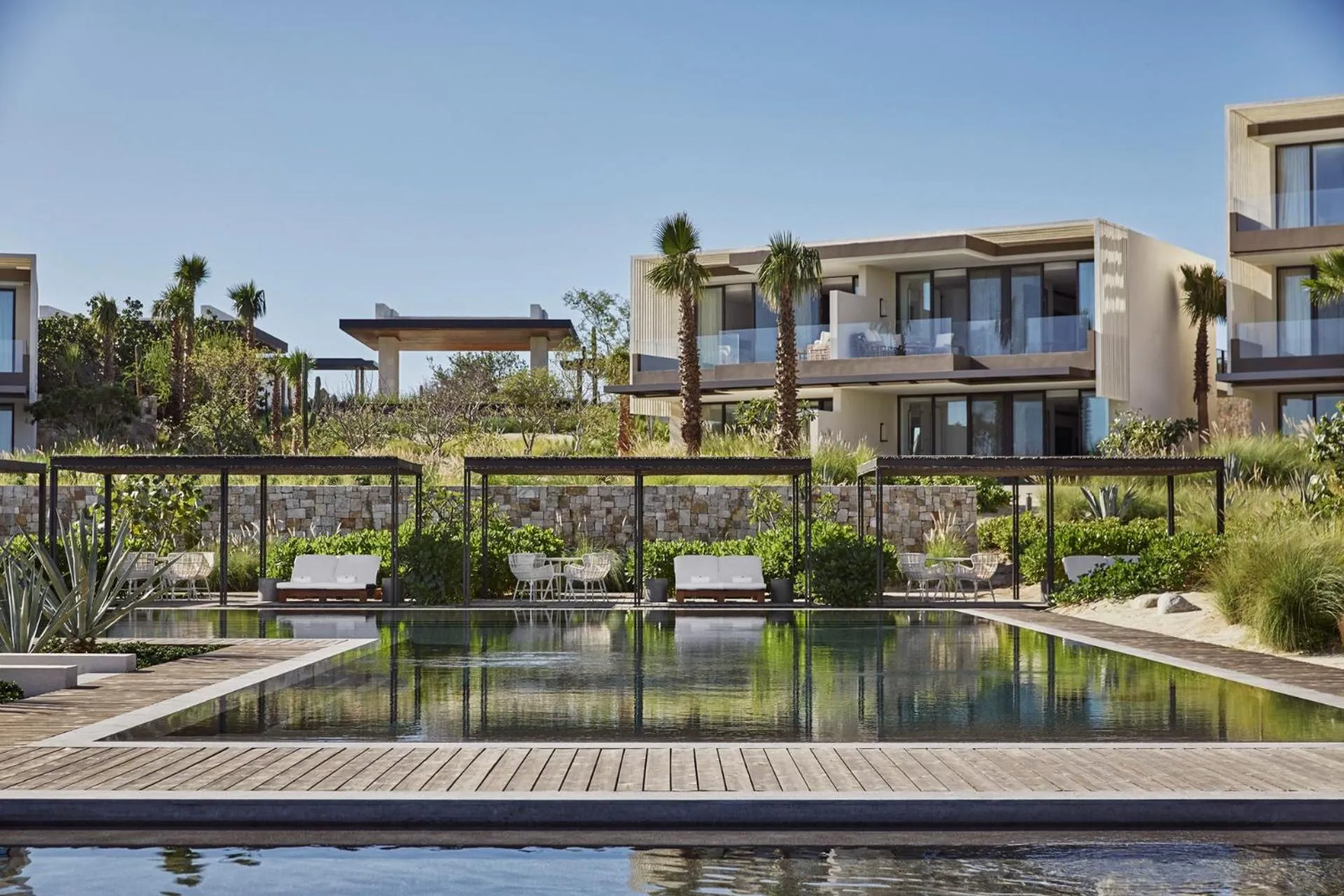 Swimming pool in Four Seasons Resort Los Cabos