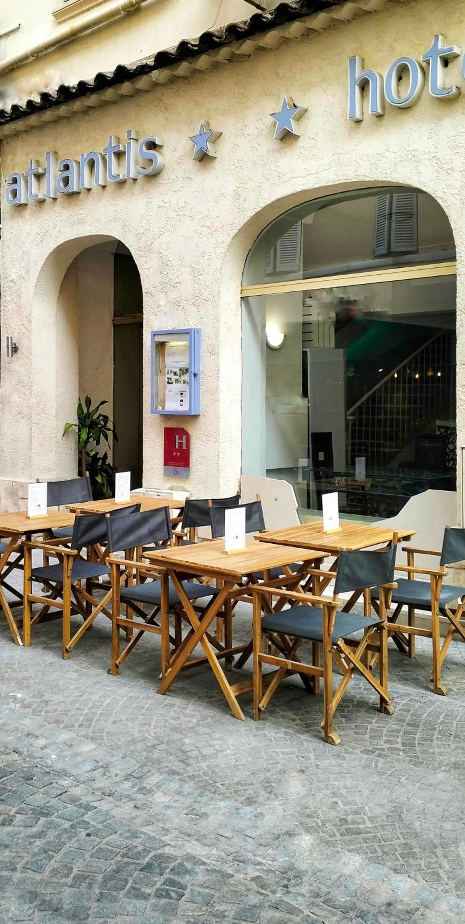 Patio in Charlie's Hôtel Cannes