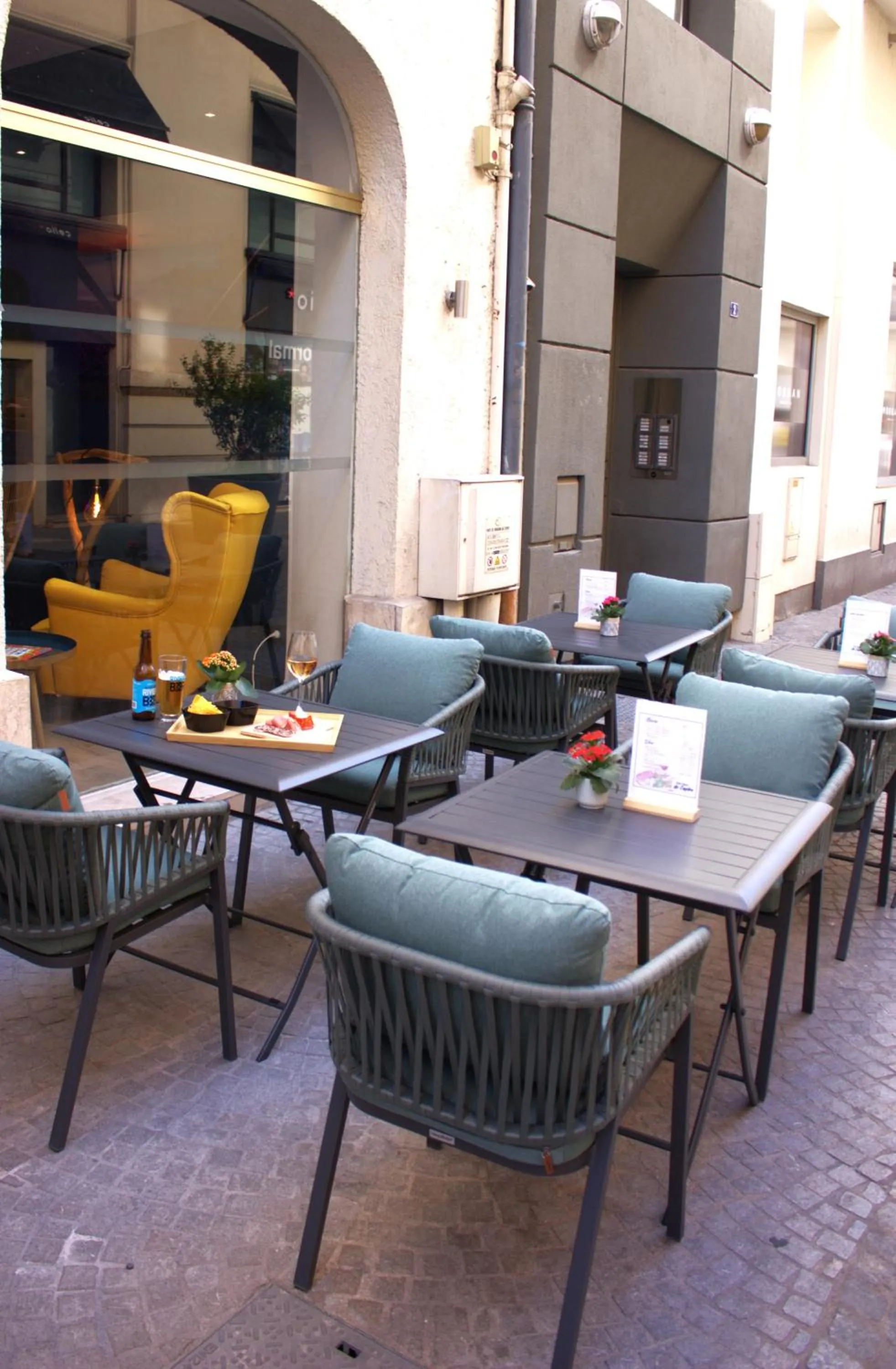 Patio in Charlie's Hôtel Cannes