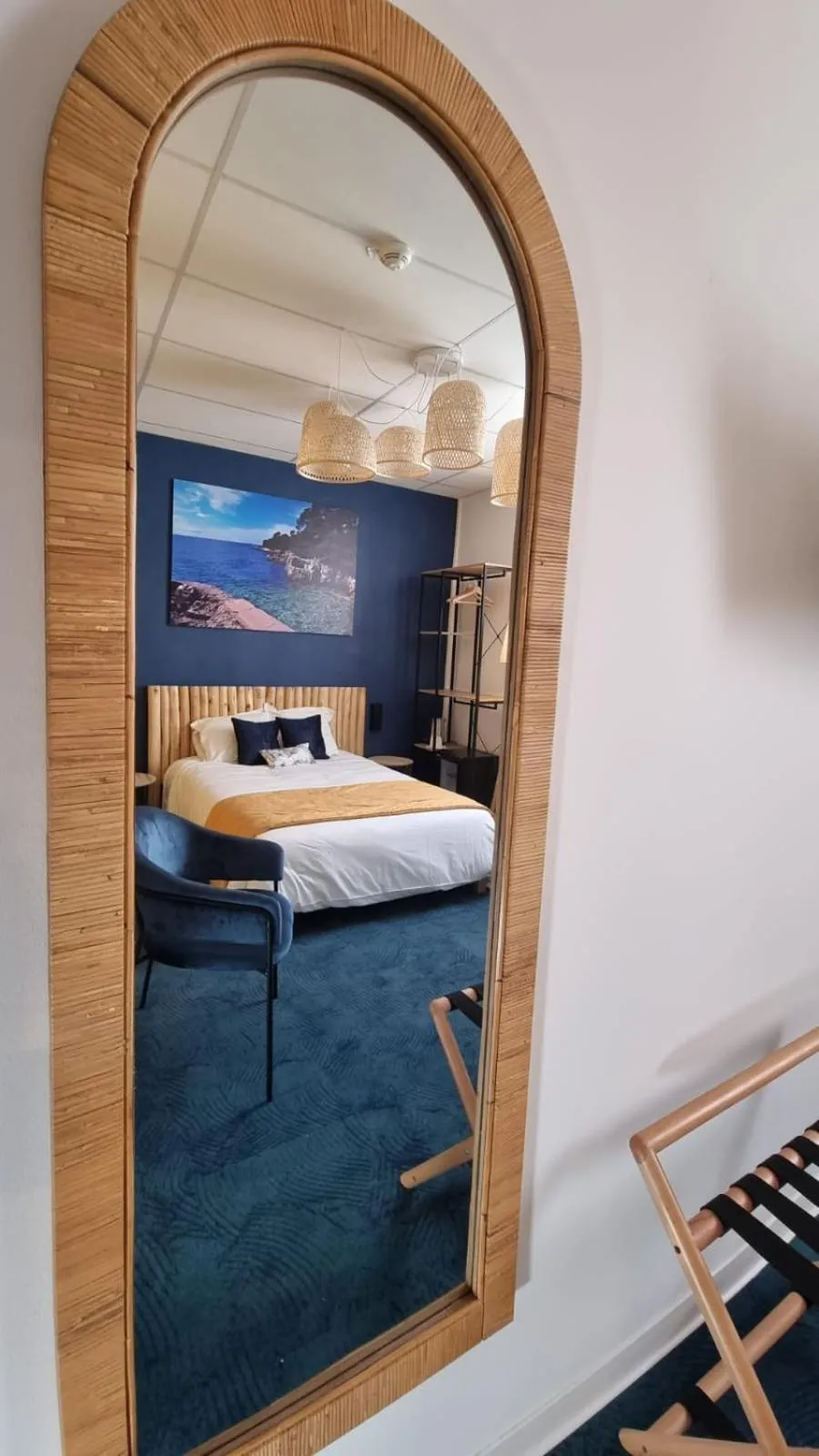 Photo of the whole room, Bed in Charlie's Hôtel Cannes