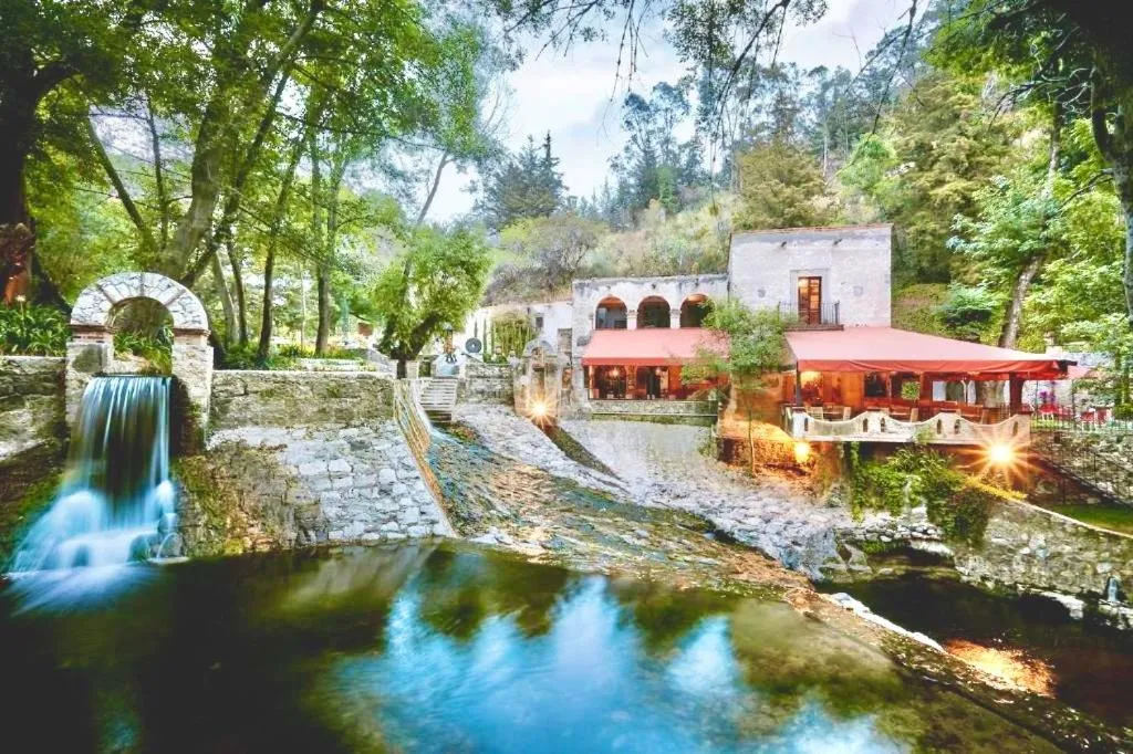 Property building in Molino de los Reyes