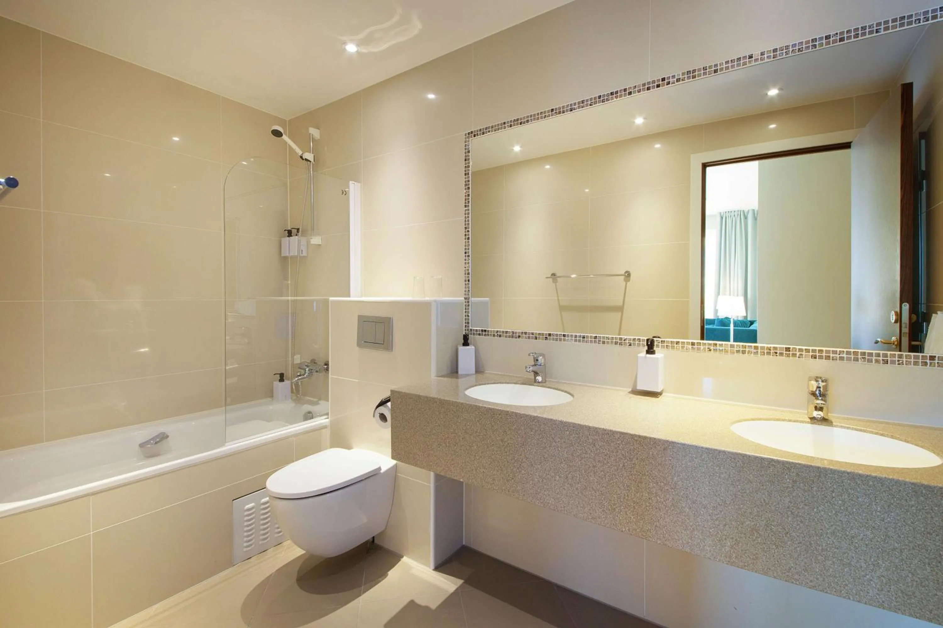 Photo of the whole room in Scandic Bergen City