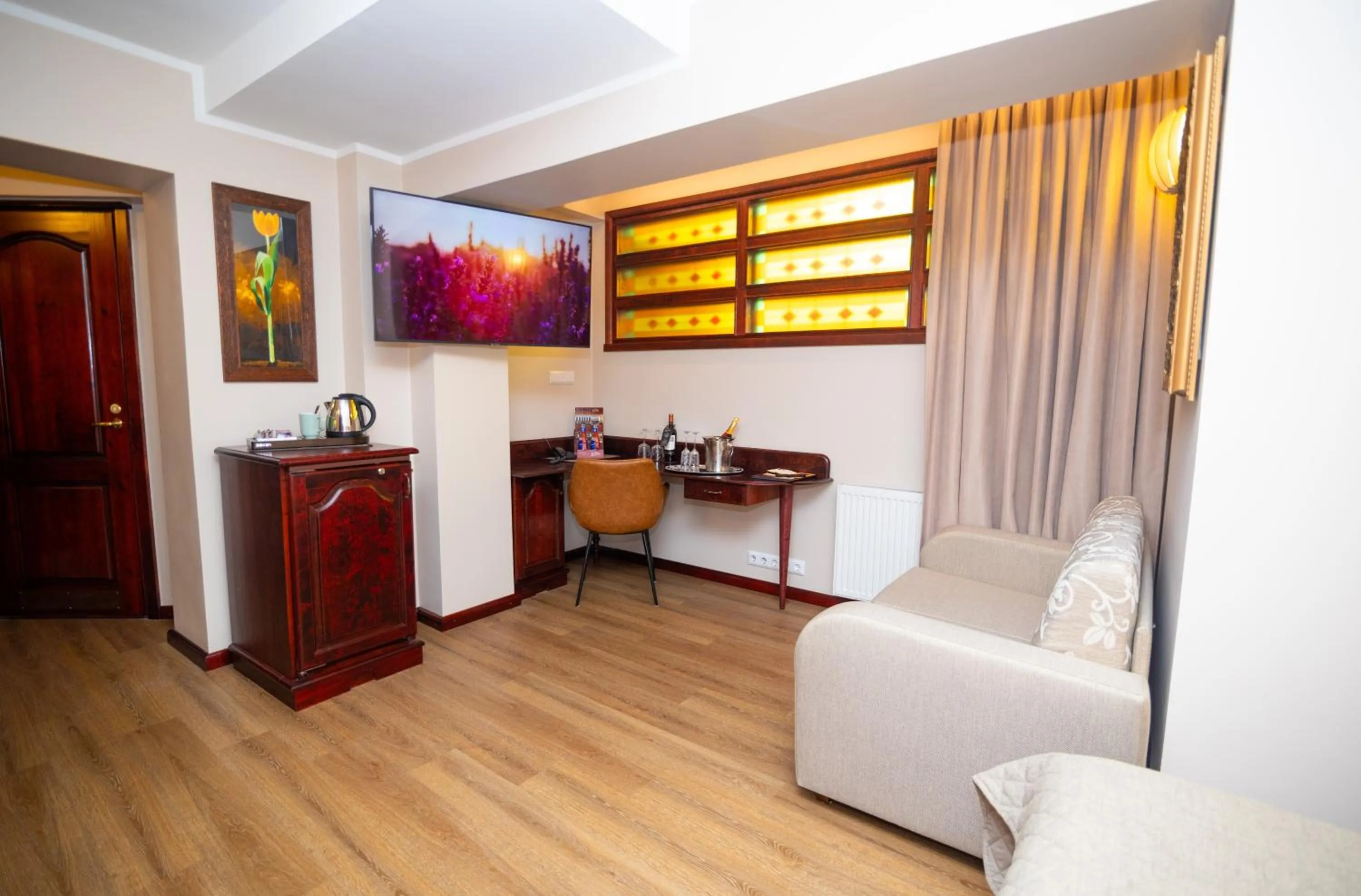 Double Room with No External View in Hotel Legend