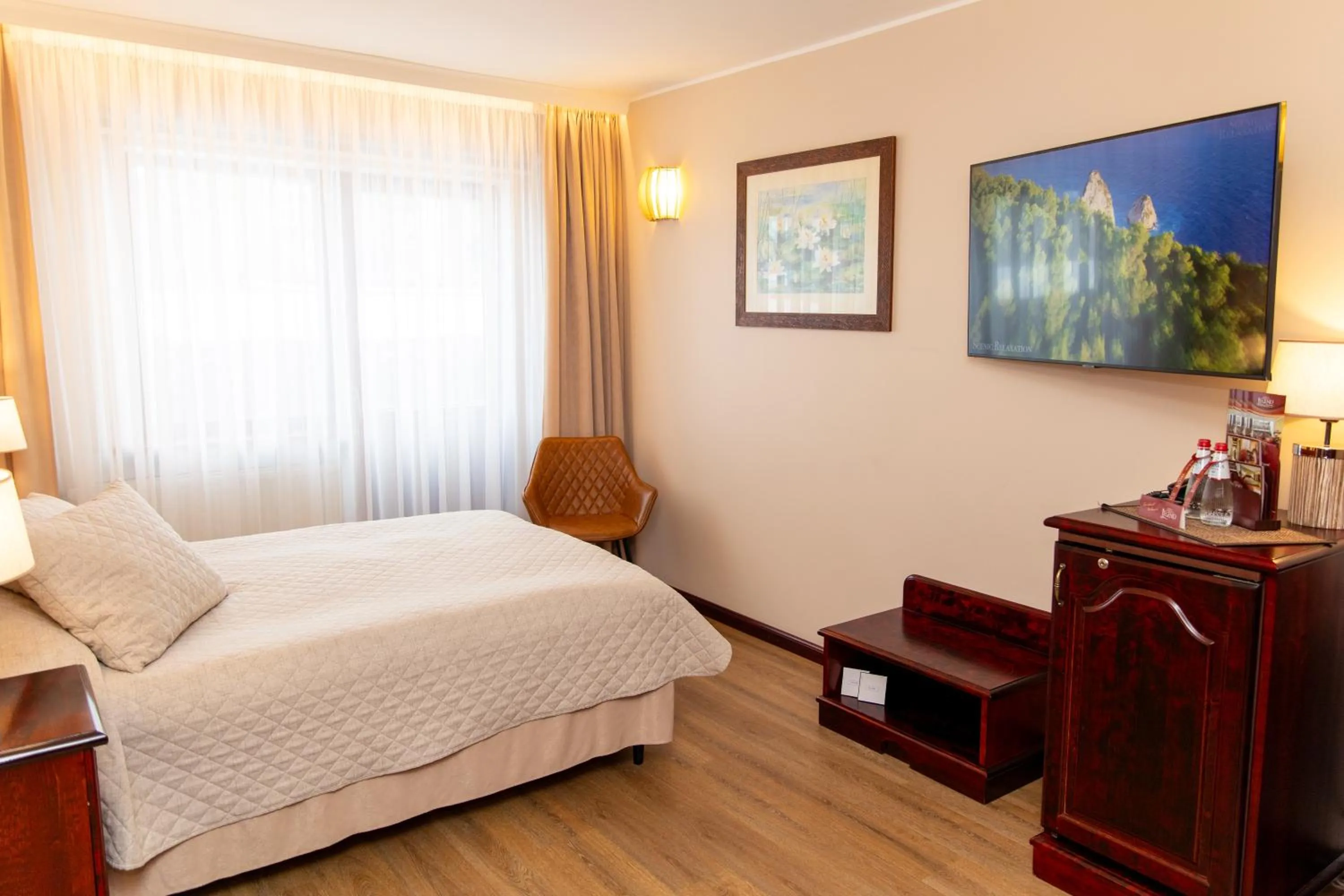 Other, Bed in Hotel Legend