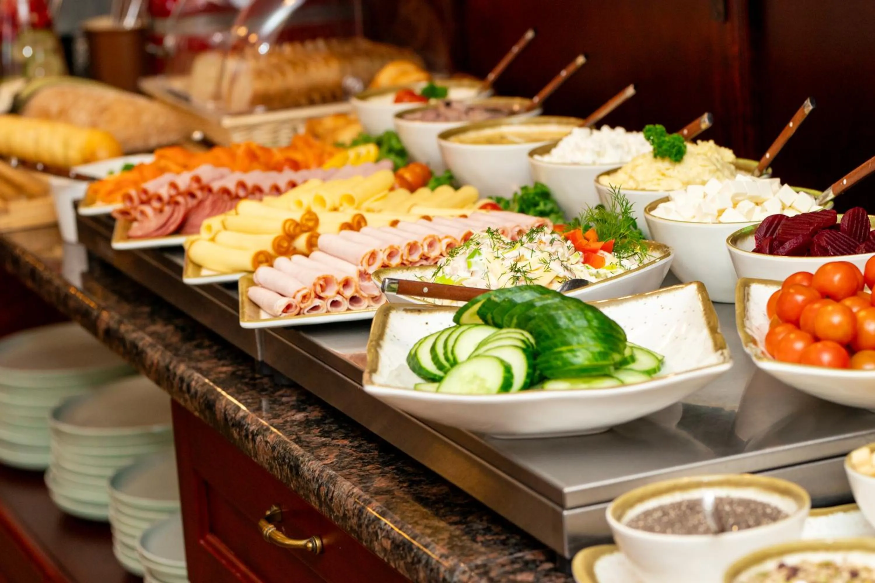 Breakfast in Hotel Legend