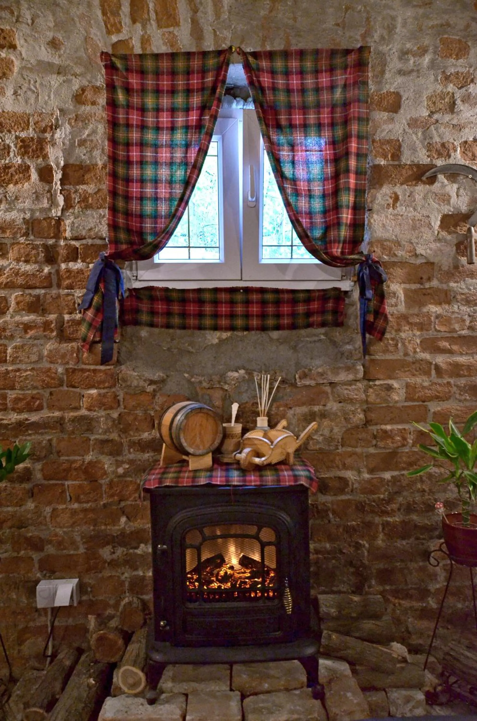 Restaurant/places to eat in Villa Mystique