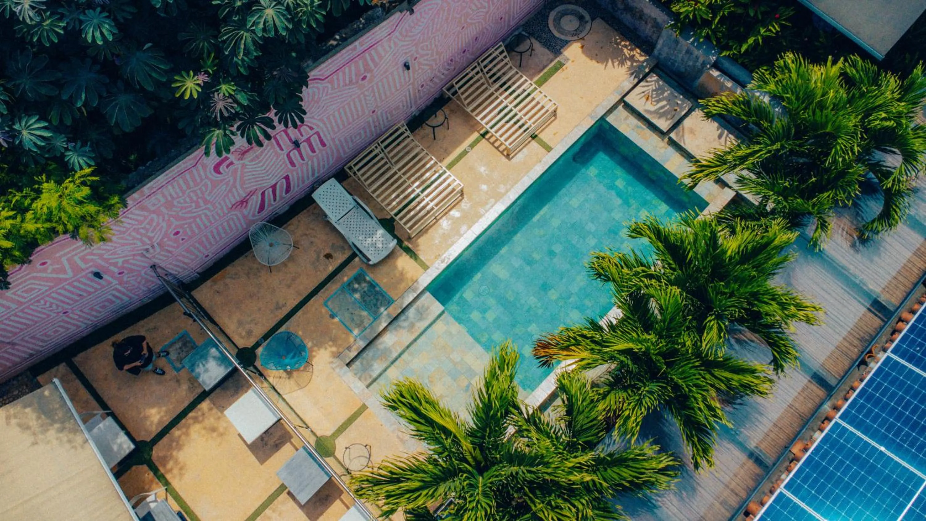 Property building in Viajero Cali Hostel