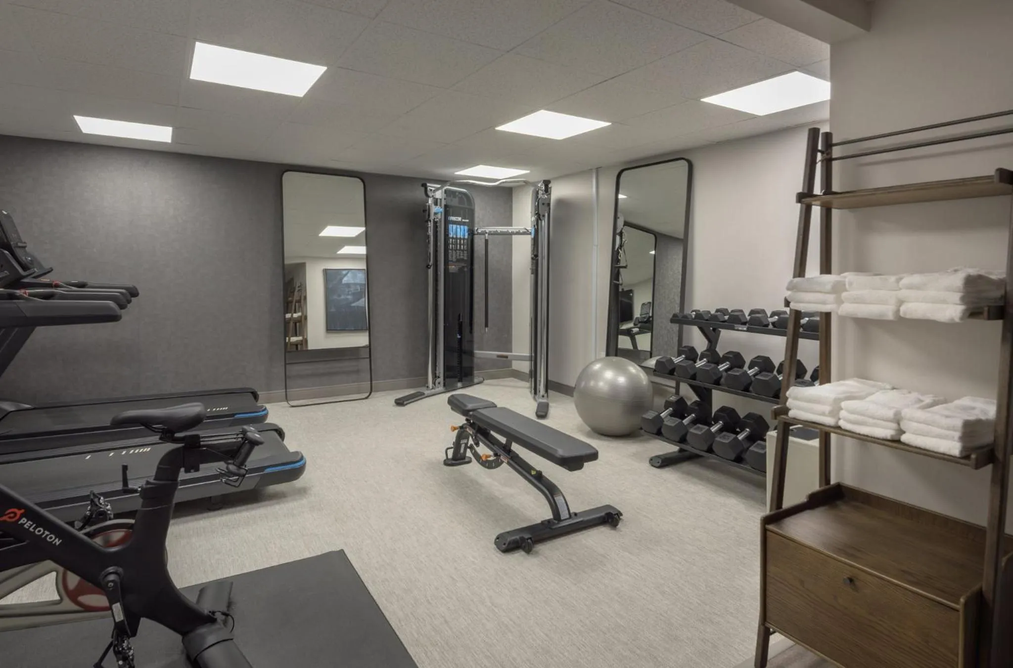Spa and wellness centre/facilities in Holiday Inn Express South Burlington - Downtown by IHG