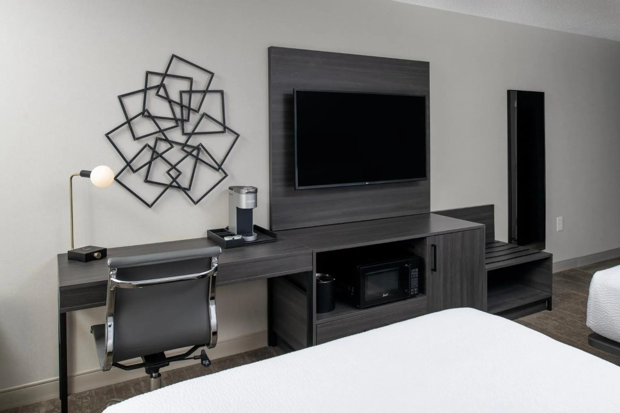 Photo of the whole room, Bed in La Quinta by Wyndham South Burlington