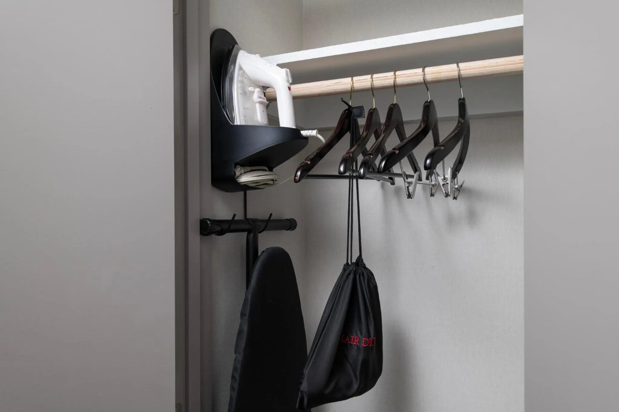 wardrobe in Holiday Inn Express South Burlington - Downtown by IHG