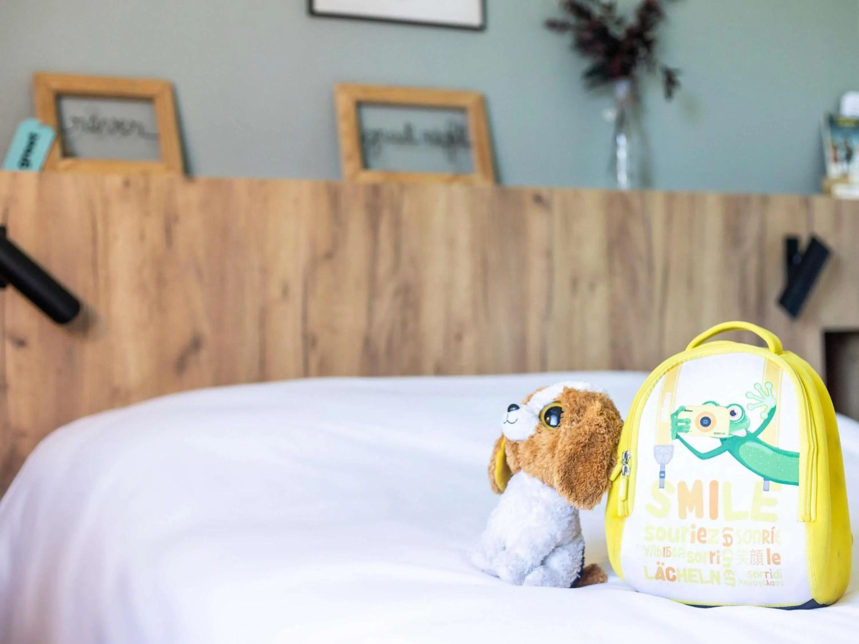 Bedroom, Bed in Greet Hôtel Castres Saix