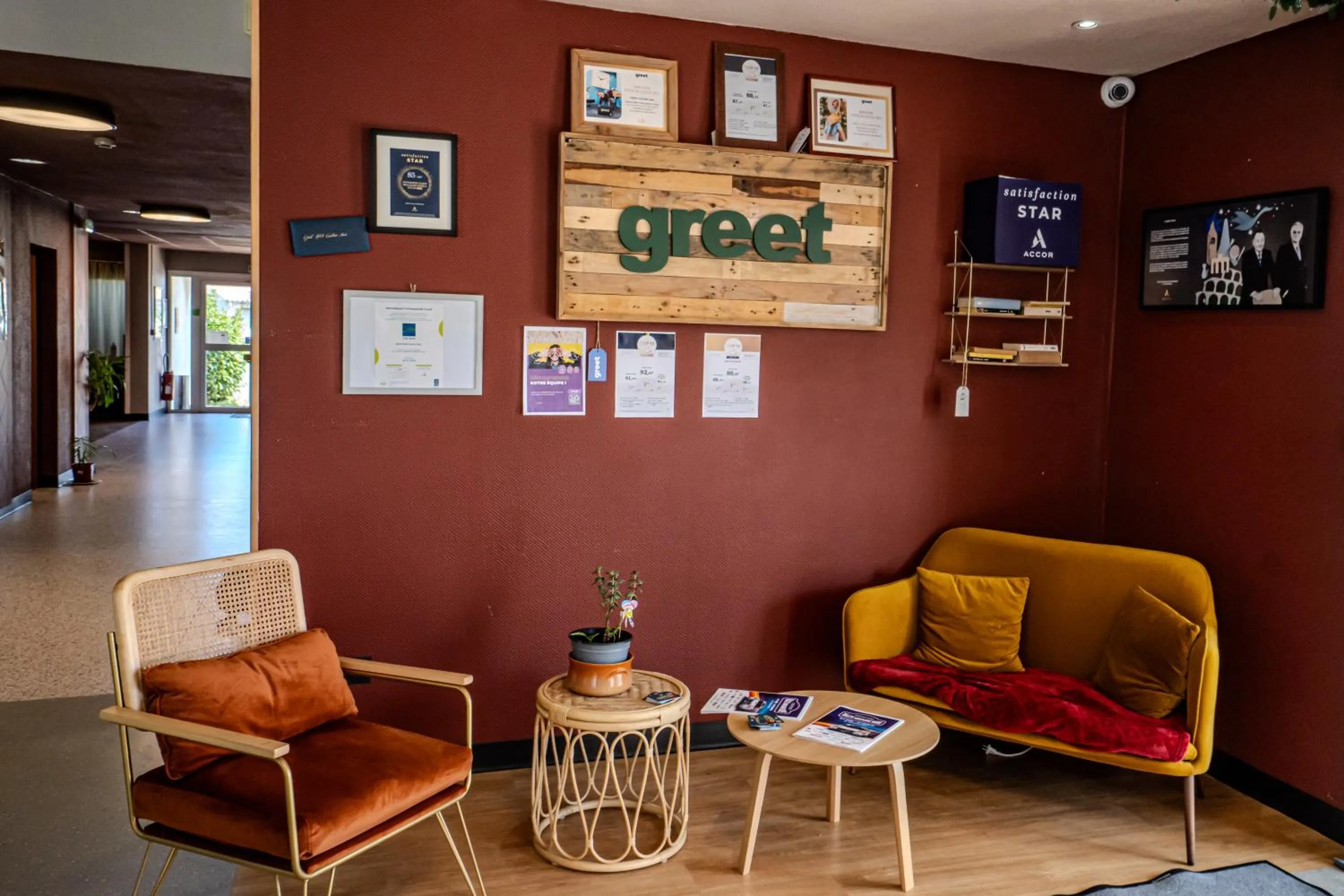 Living room in Greet Hôtel Castres Saix