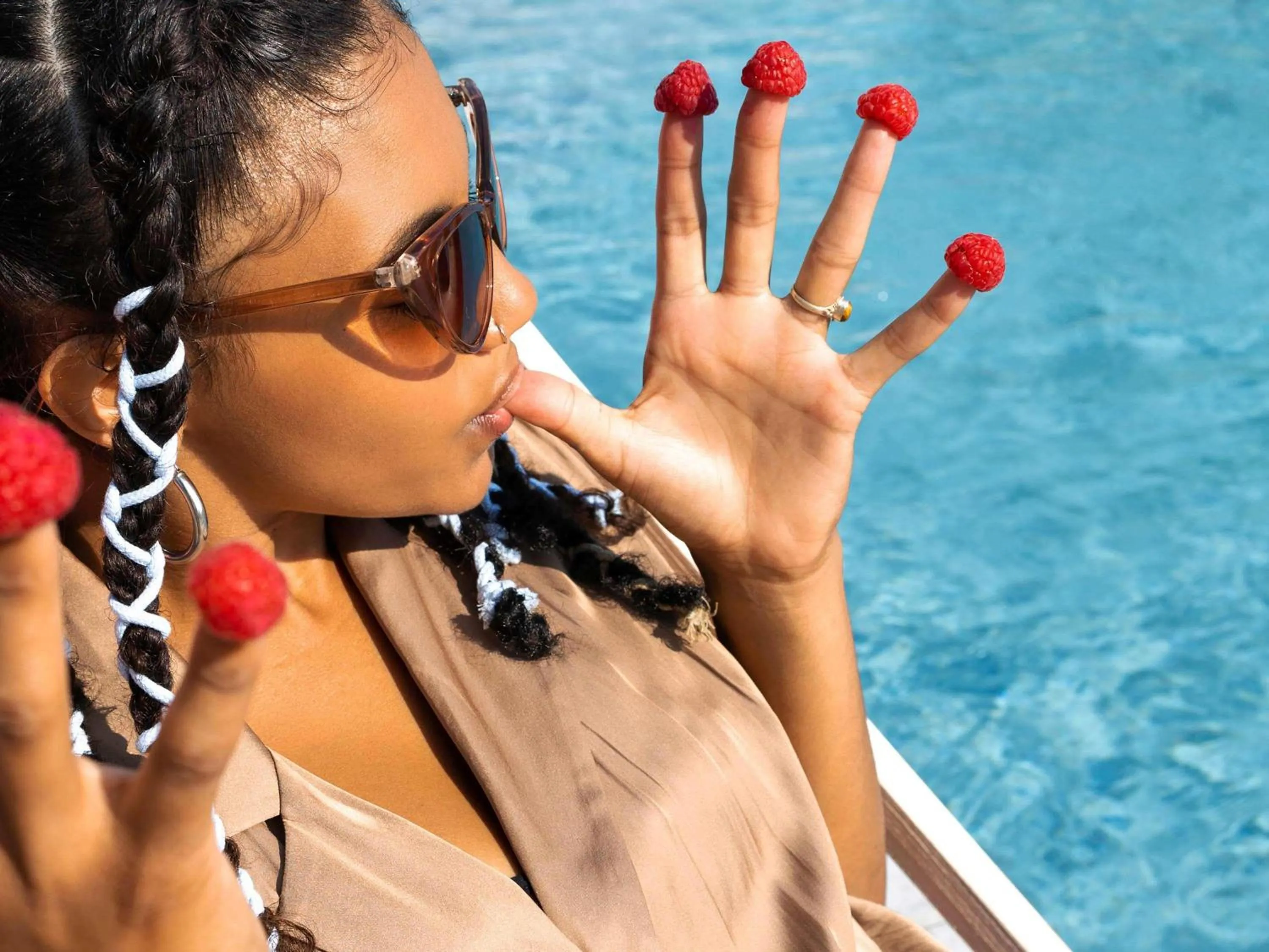 Pool view in Greet Hôtel Castres Saix