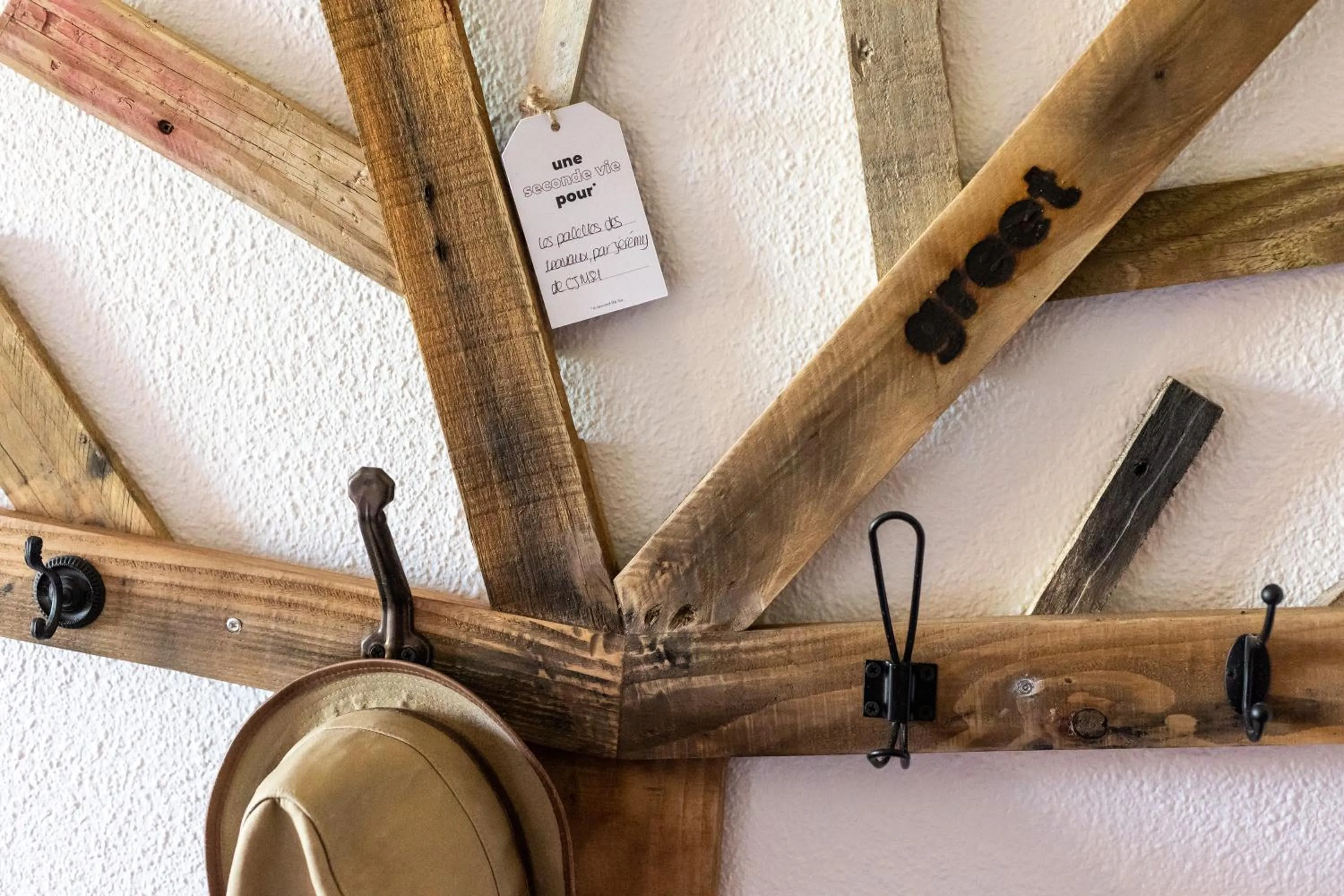 Decorative detail in Greet Hôtel Castres Saix