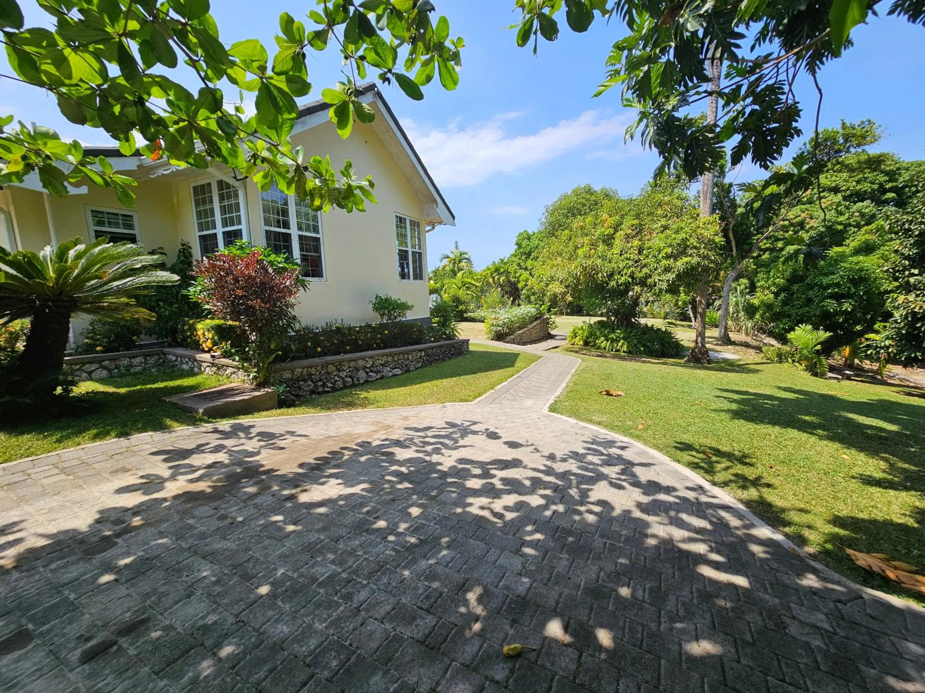 Property building in Spicy Hill Villa