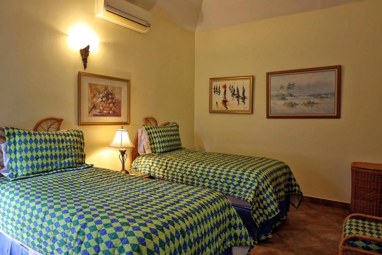 Bedroom, Bed in Spicy Hill Villa