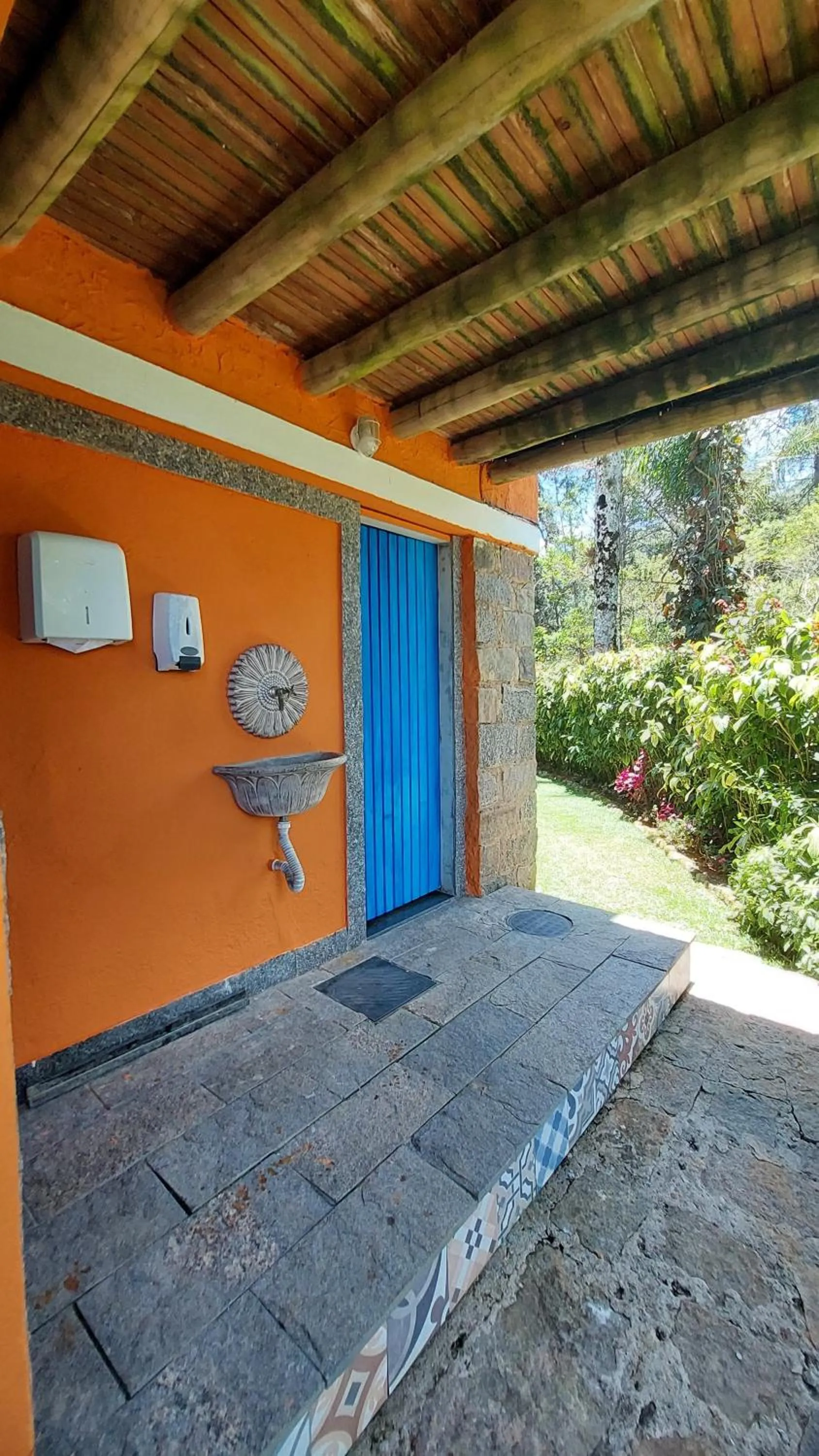 Property building in Casa no Céu