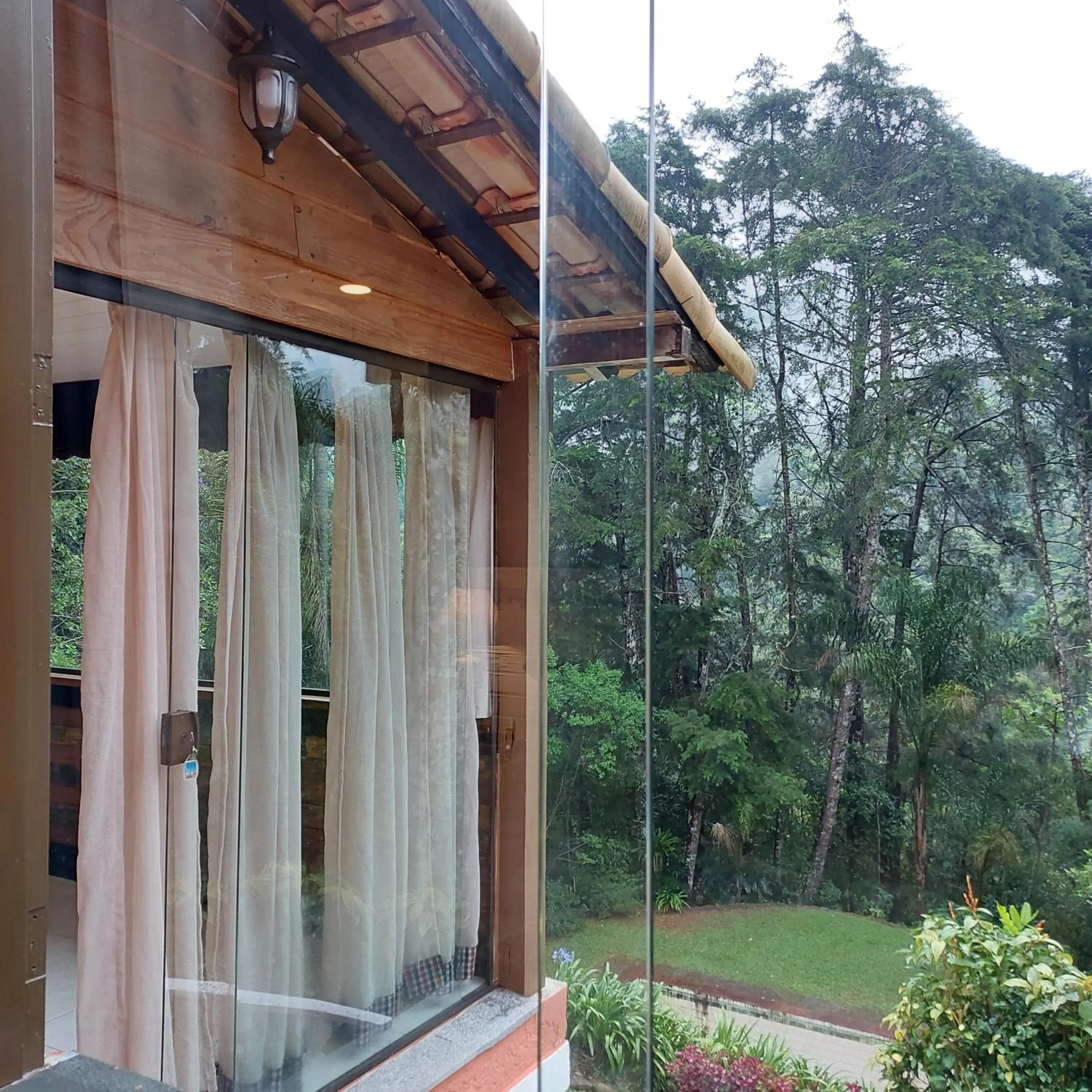 Property building in Casa no Céu