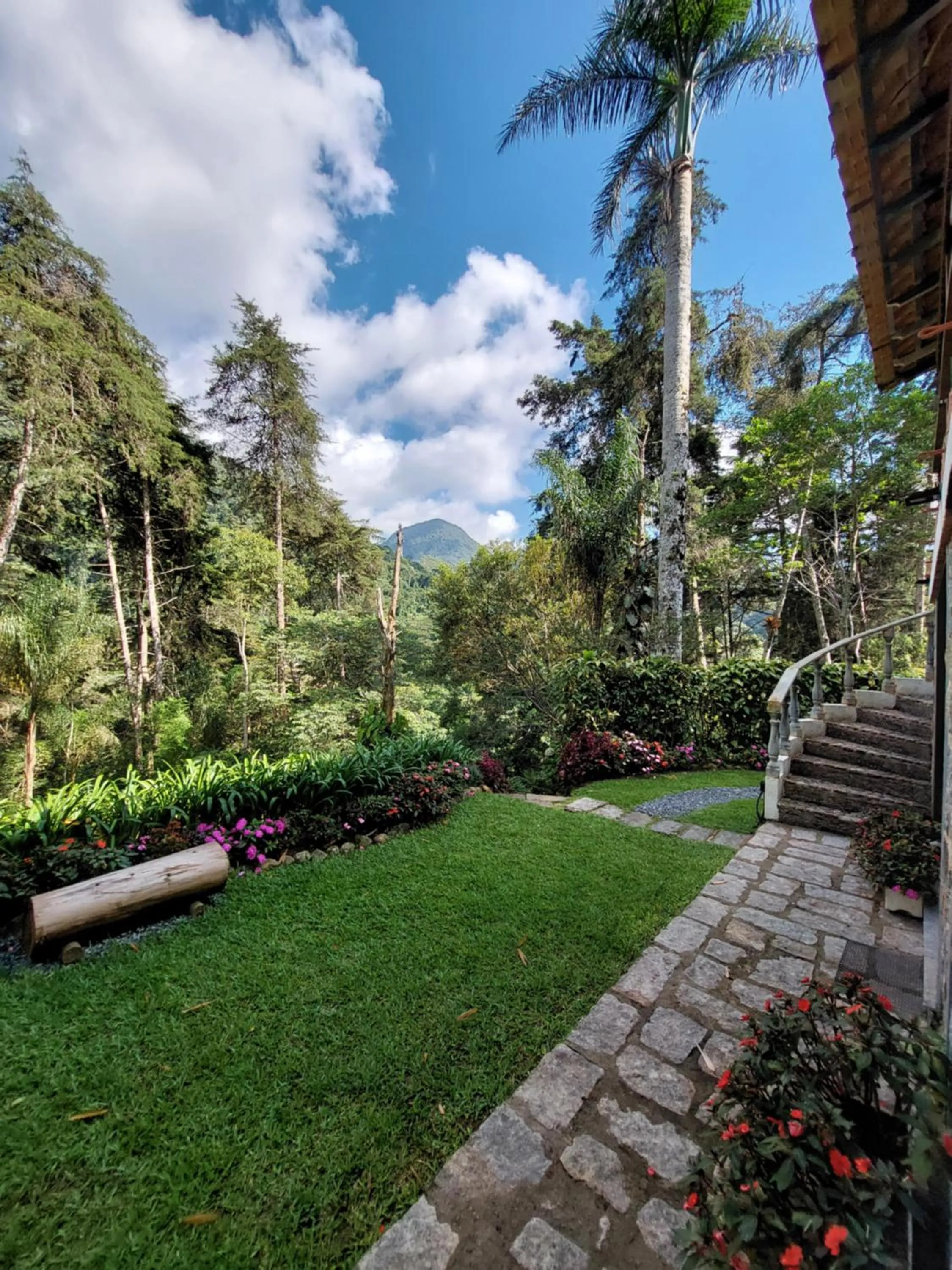 Property building in Casa no Céu