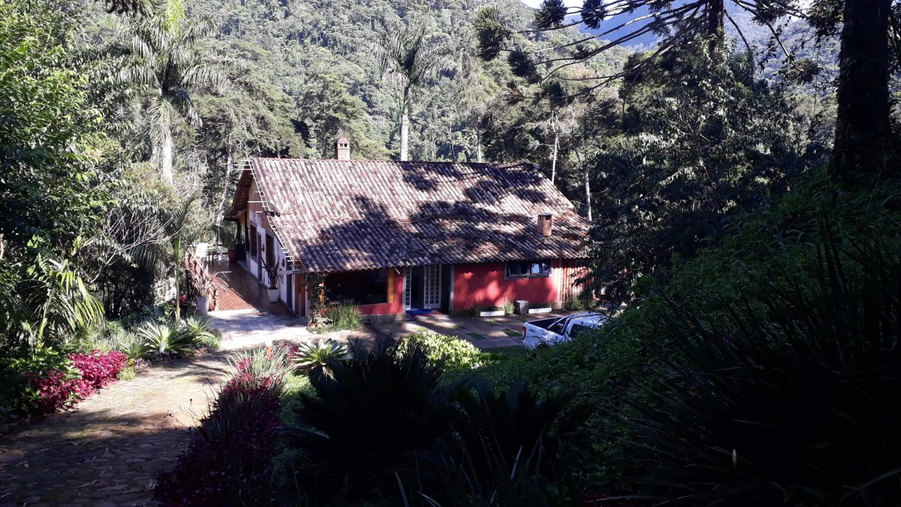 Property building in Casa no Céu