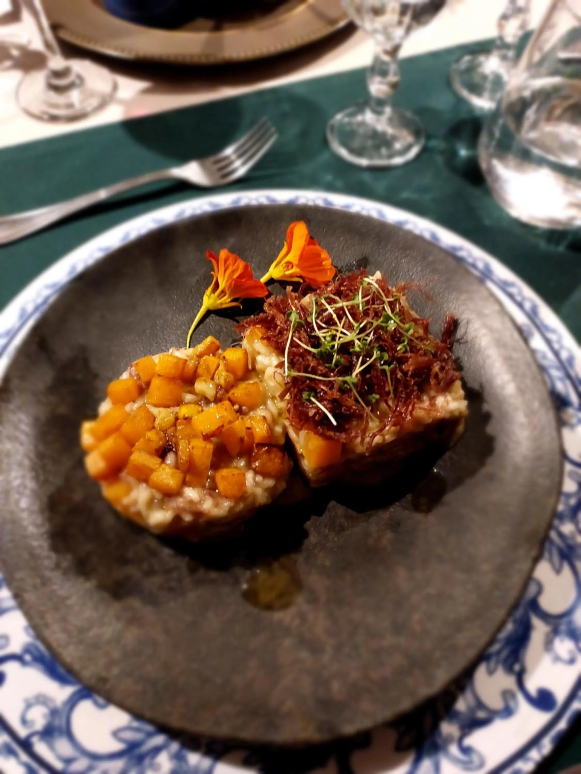 Restaurant/places to eat in Casa no Céu