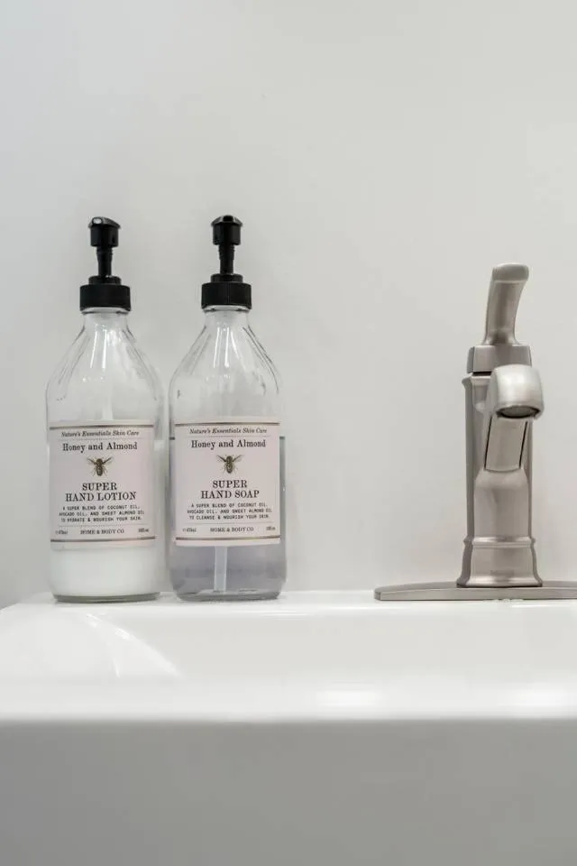 Stunning CargoHome Near Waco, Magnolia and Baylor